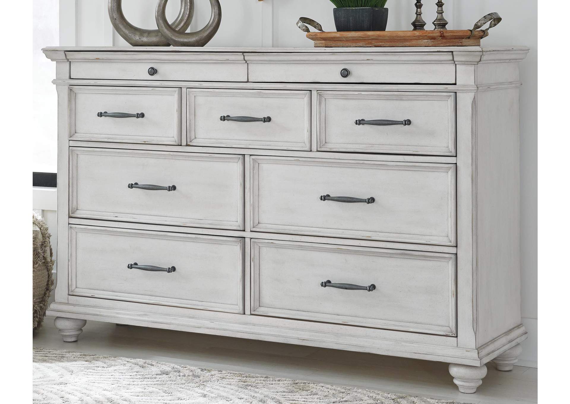 Kanwyn Dresser image 3