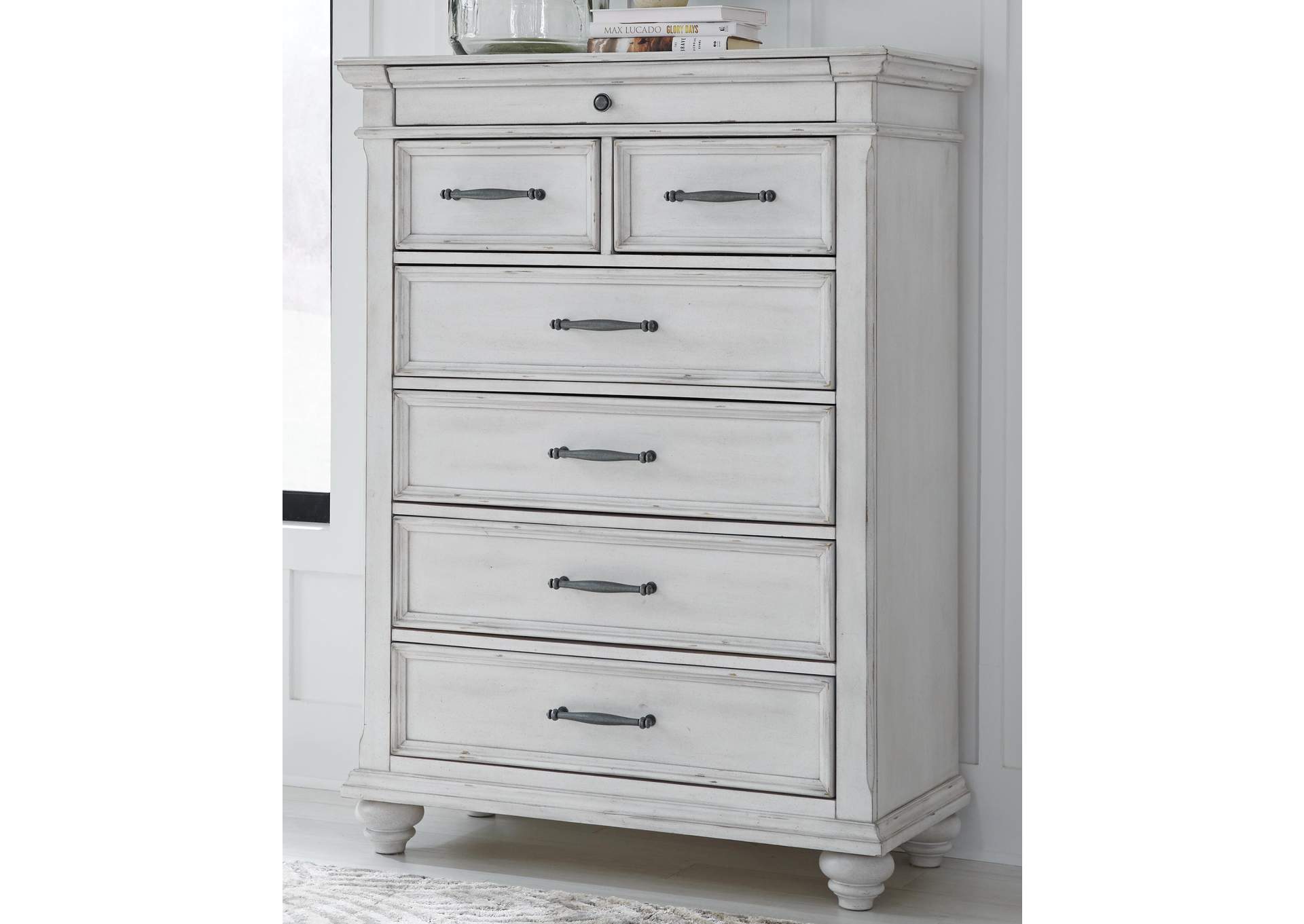 Kanwyn Chest of Drawers image 3