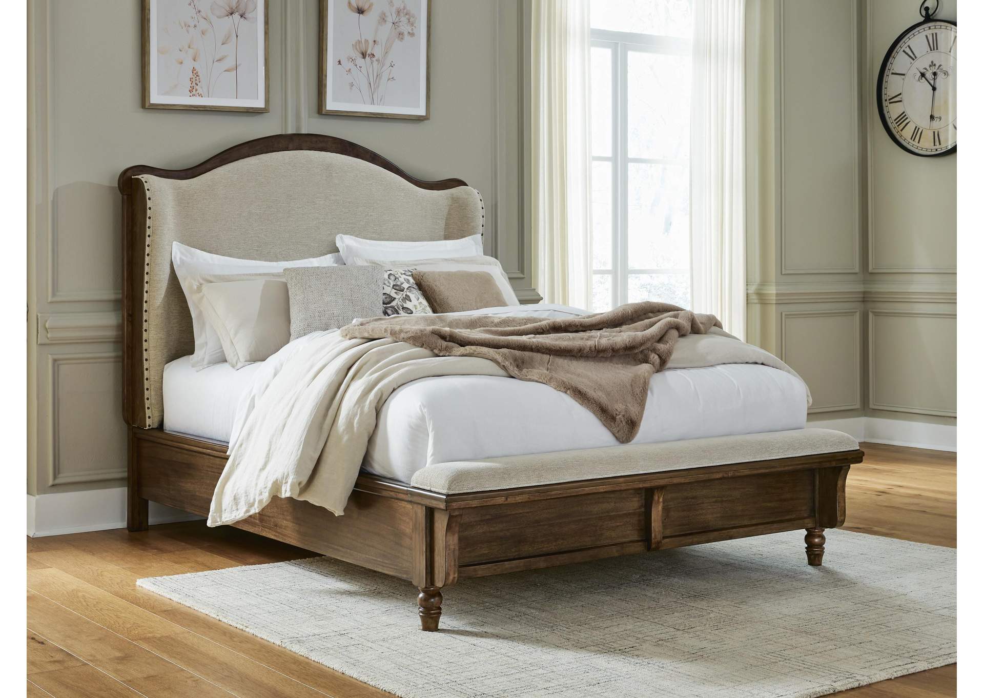 Sturlayne Queen Upholstered Panel Bed image 2
