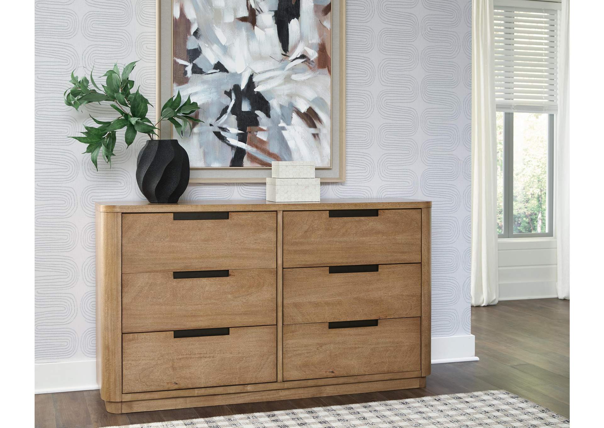 Pamaria Dresser image 2