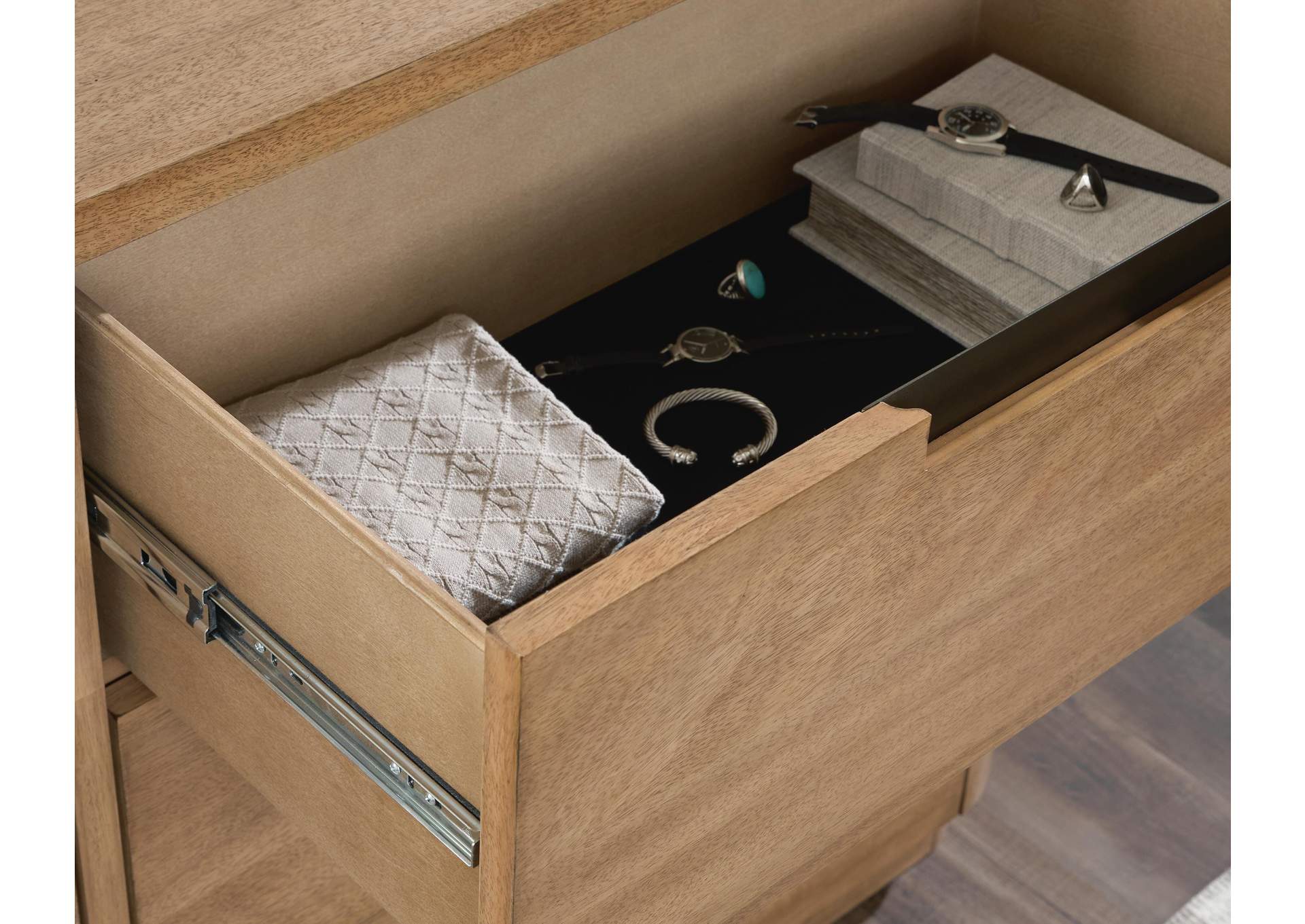 Pamaria Chest of Drawers image 5