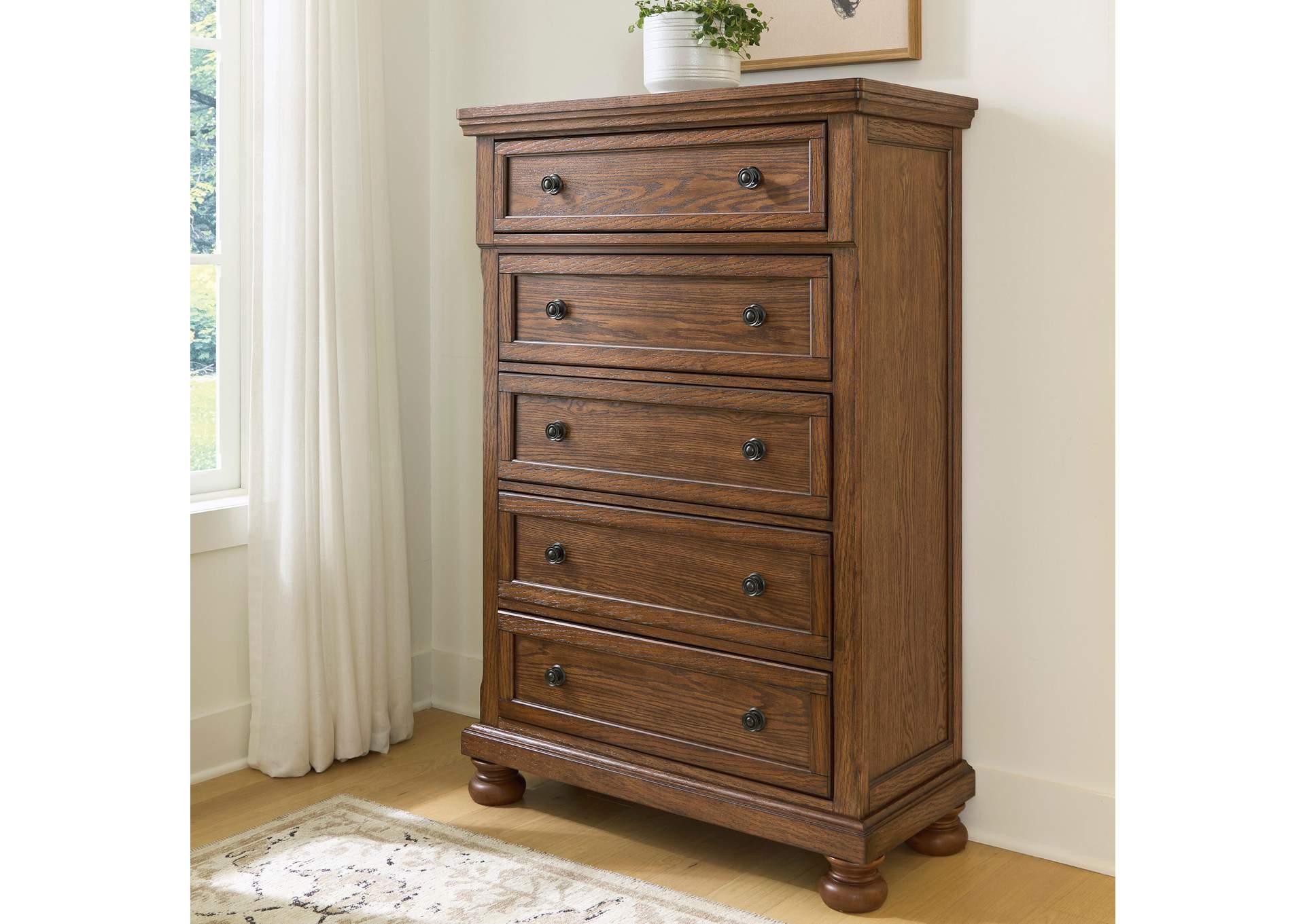 Zackaryn Chest of Drawers image 7