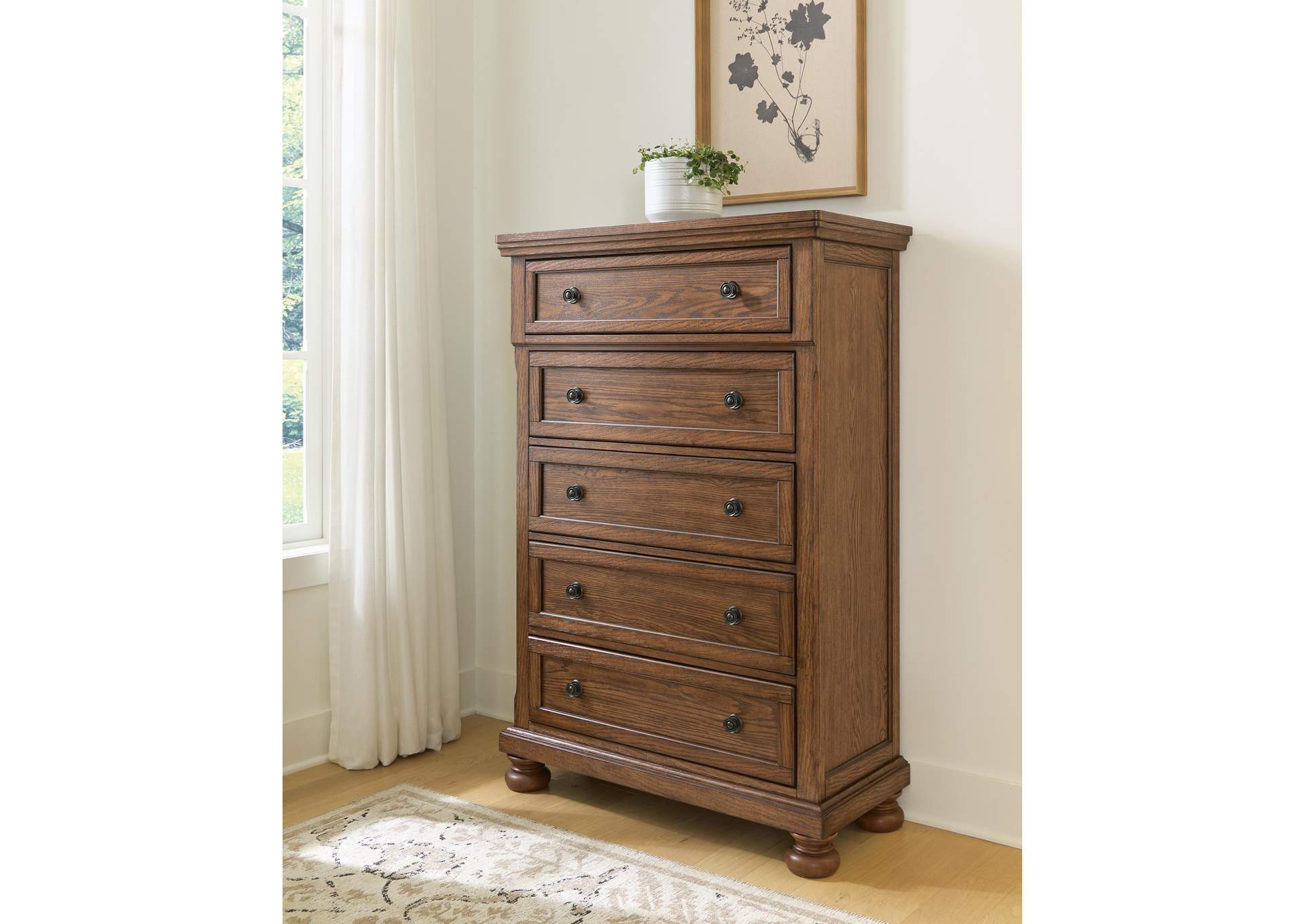 Zackaryn Chest of Drawers image 2