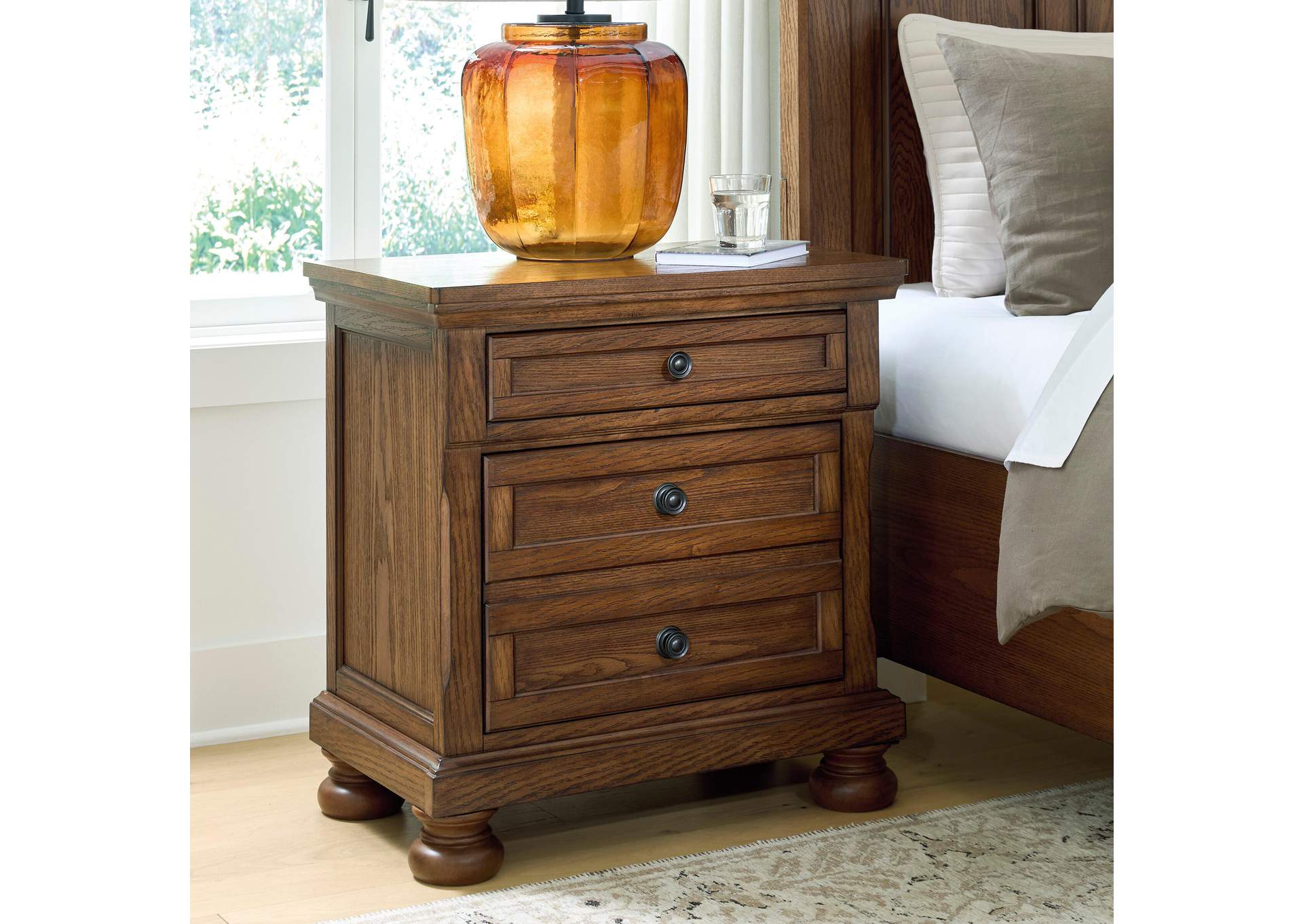 Zackaryn Nightstand image 8