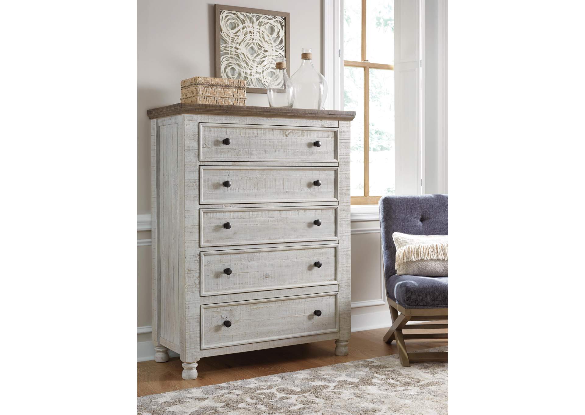 Havalance Chest of Drawers image 2