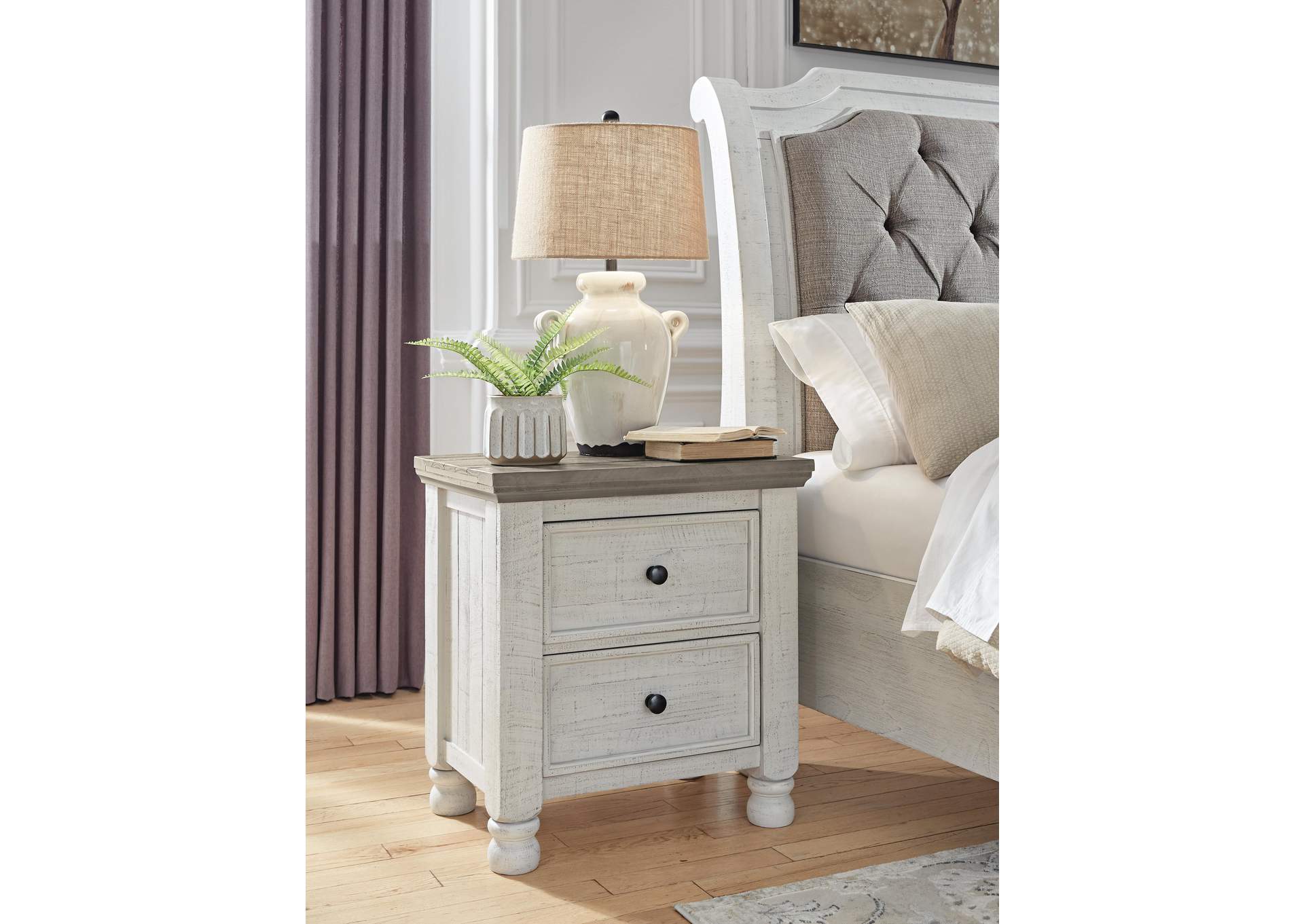 Havalance Nightstand image 2