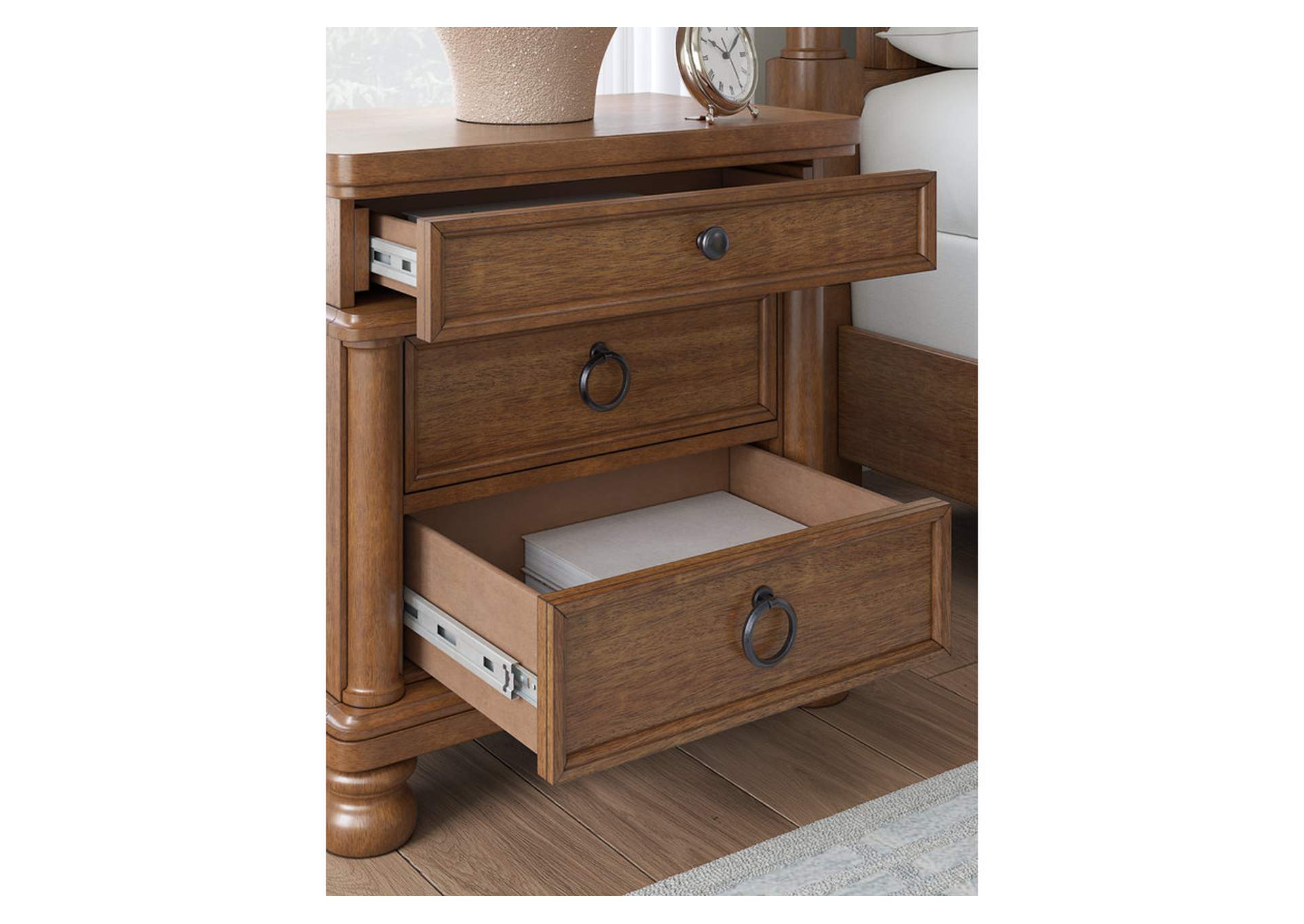 Rowlenstown Nightstand image 10