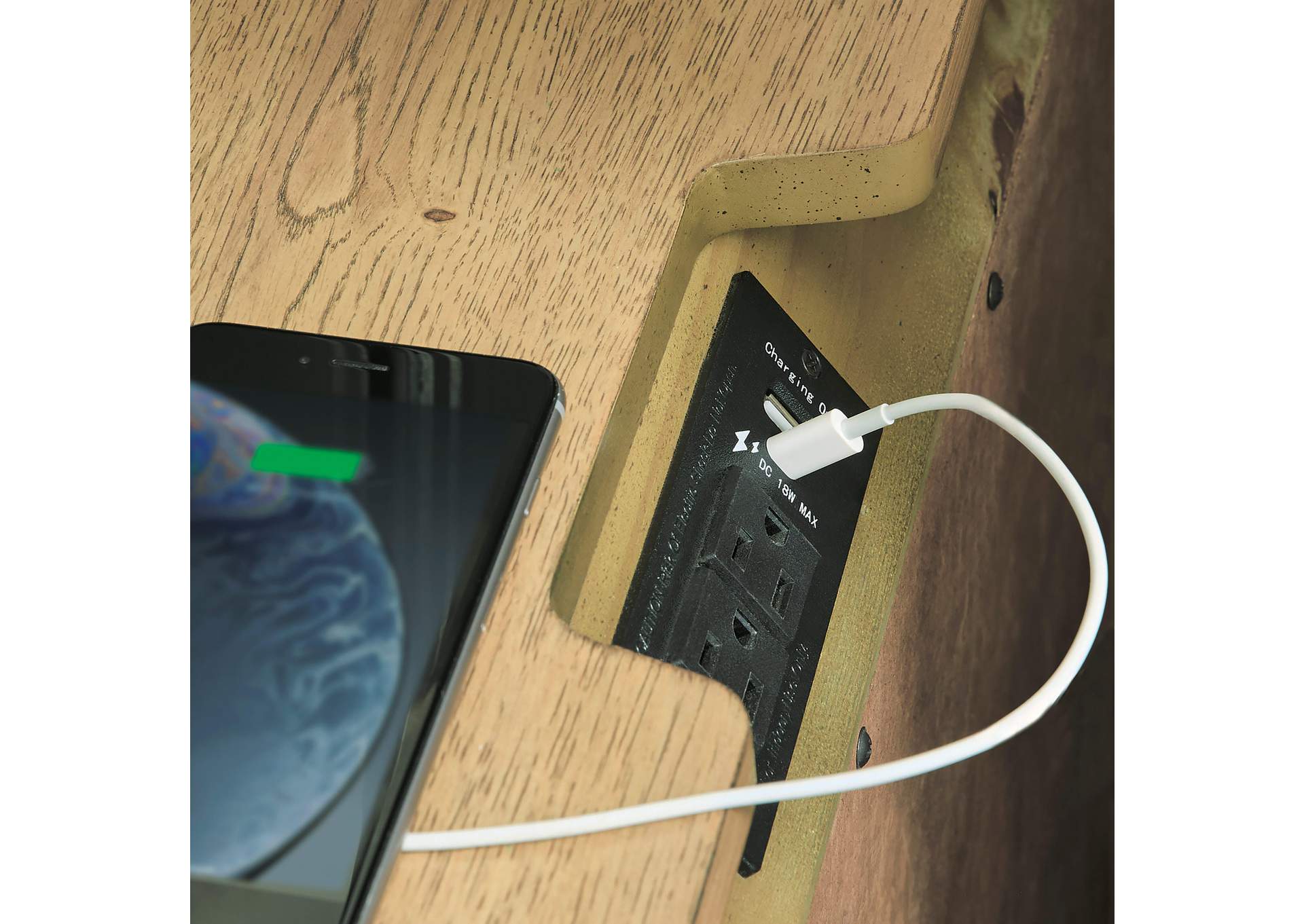 Mirlanda Nightstand image 6
