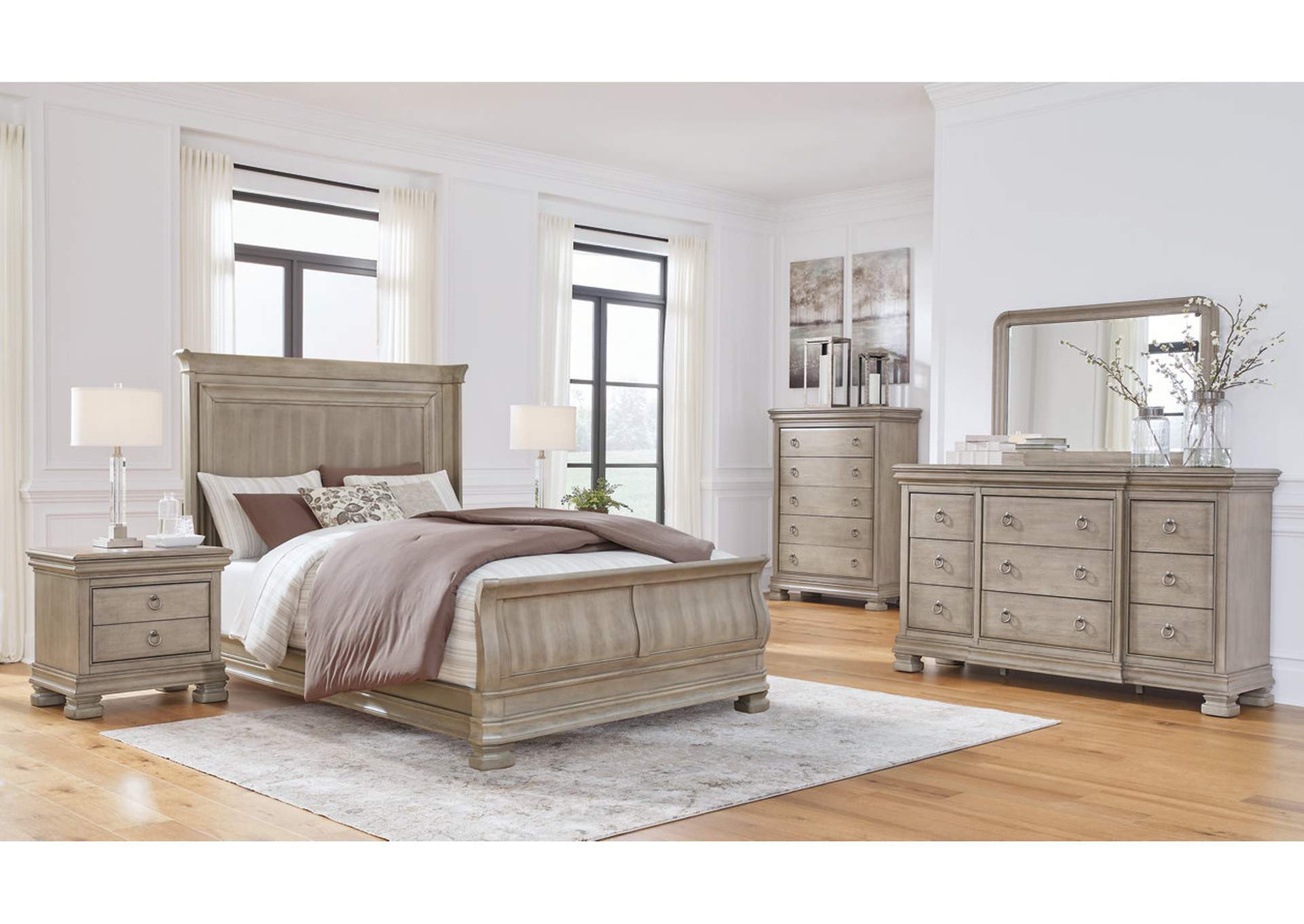 Lexorne Queen Sleigh Bed image 10