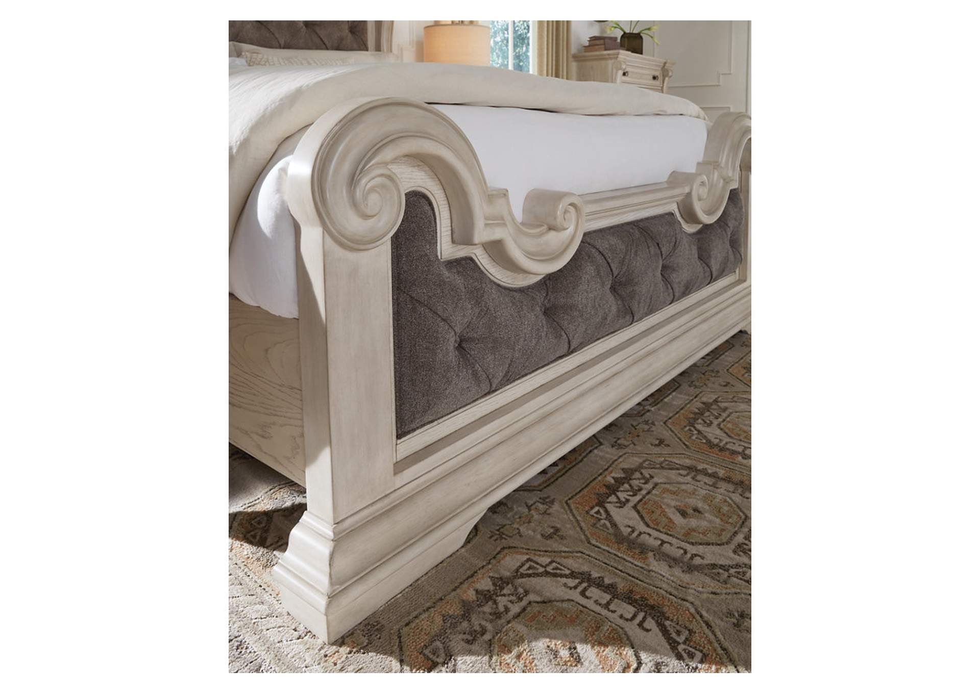 Bruchandi King Upholstered Panel Bed image 7
