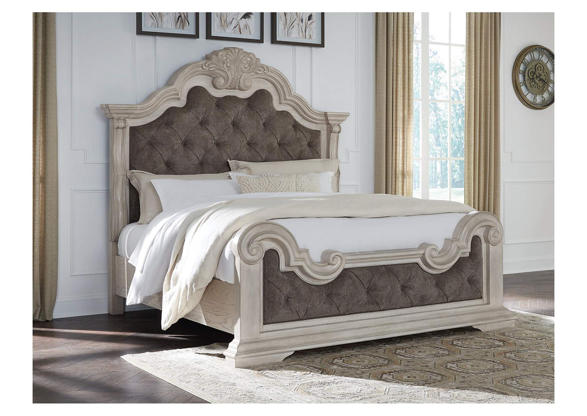Bruchandi King Upholstered Panel Bed image 2