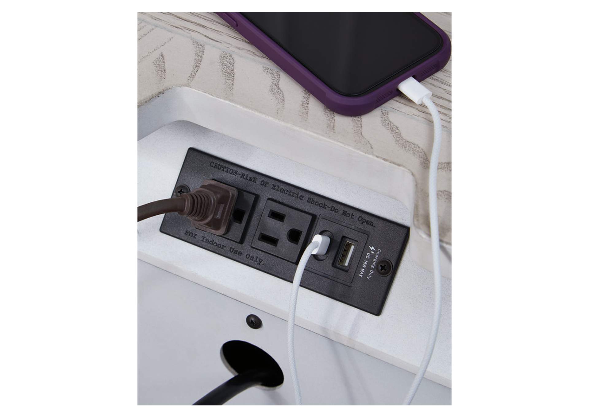 Bruchandi Nightstand image 8