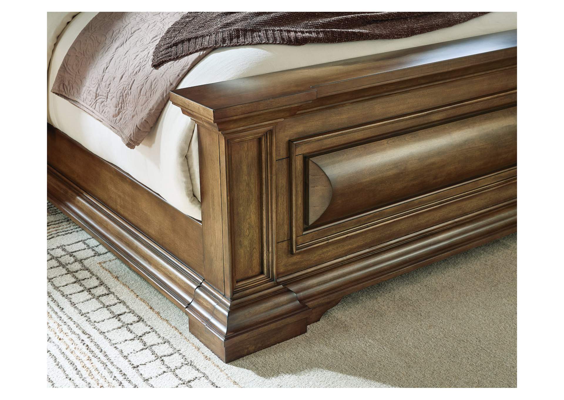 Frantanna California King Panel Bed image 7