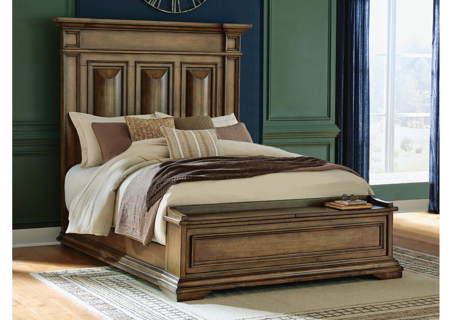 Frantanna Queen Panel Storage Bed image 1