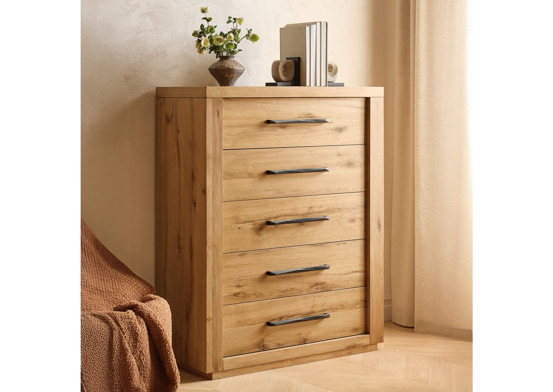 Bracken Chest of Drawers image 13