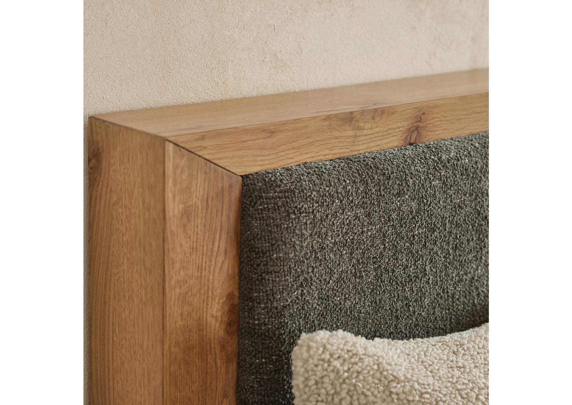 Bracken King Upholstered Panel Bed image 5