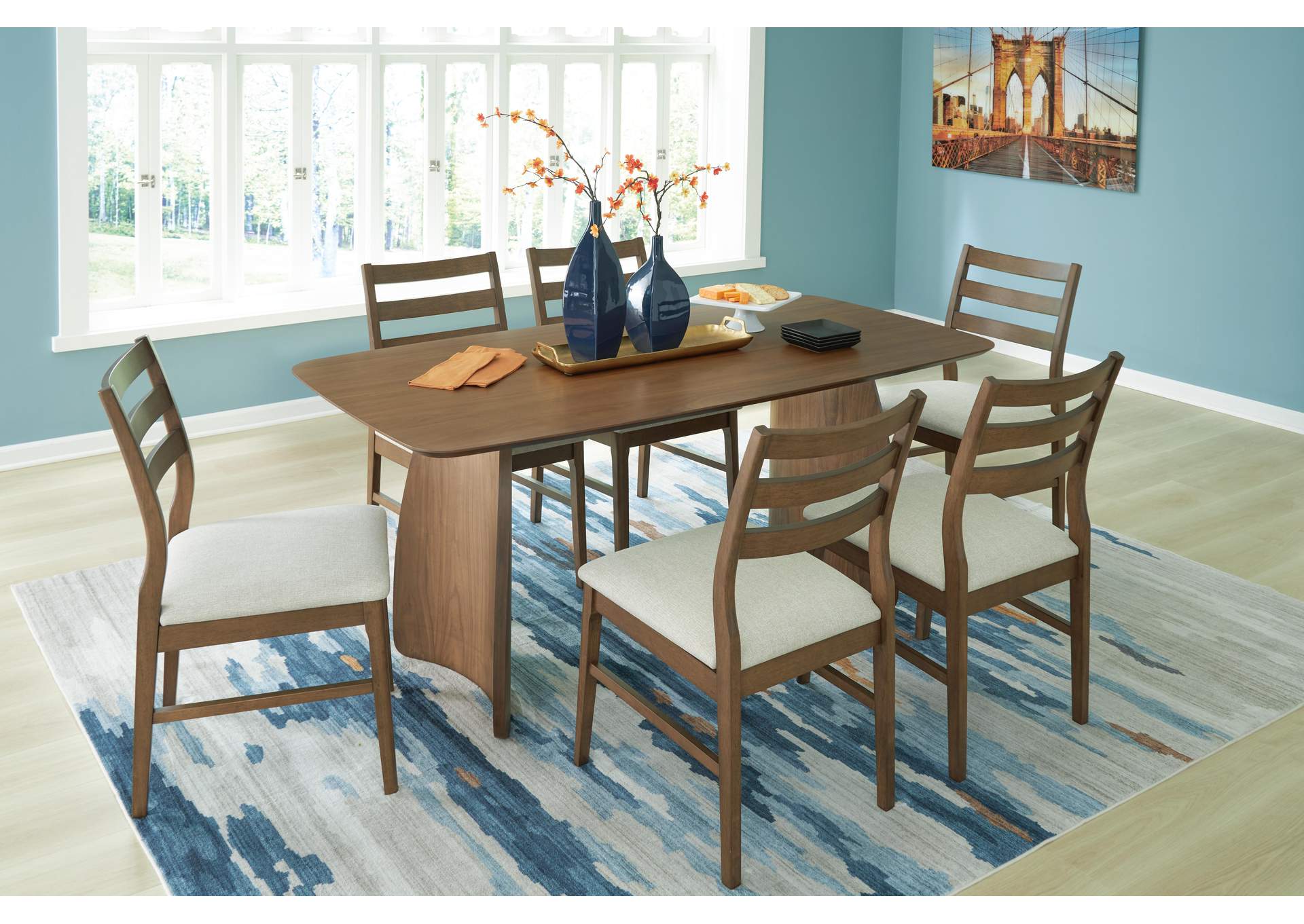 Urbanton Dining Chair image 8