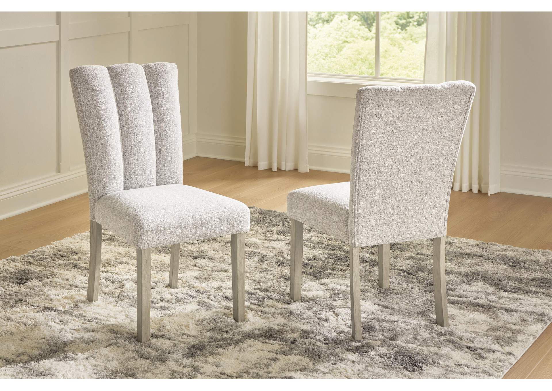 Larawyn Dining Chair (Set of 2) image 2