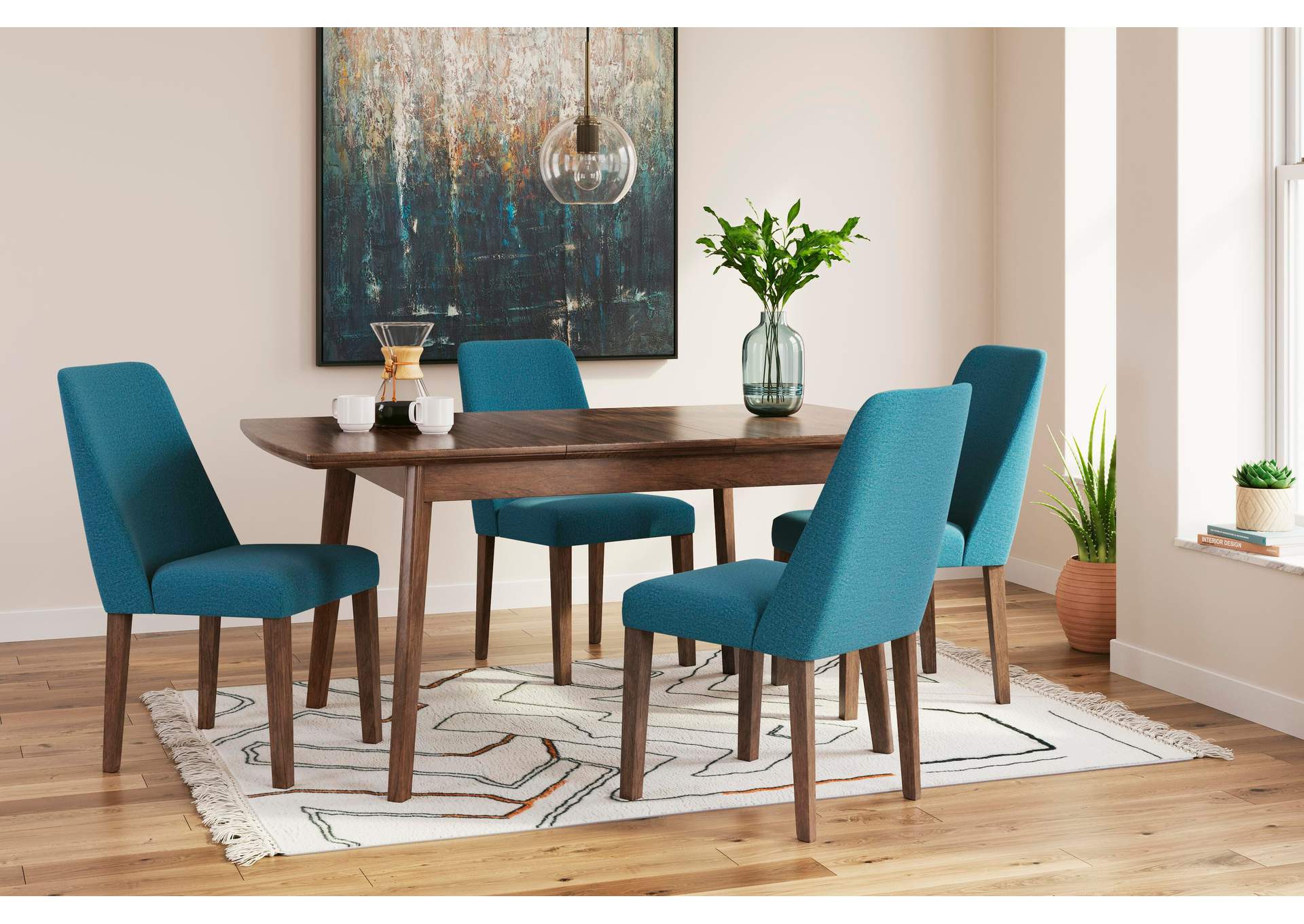Lyncott Extension Dining Table and 4 Chairs image 2