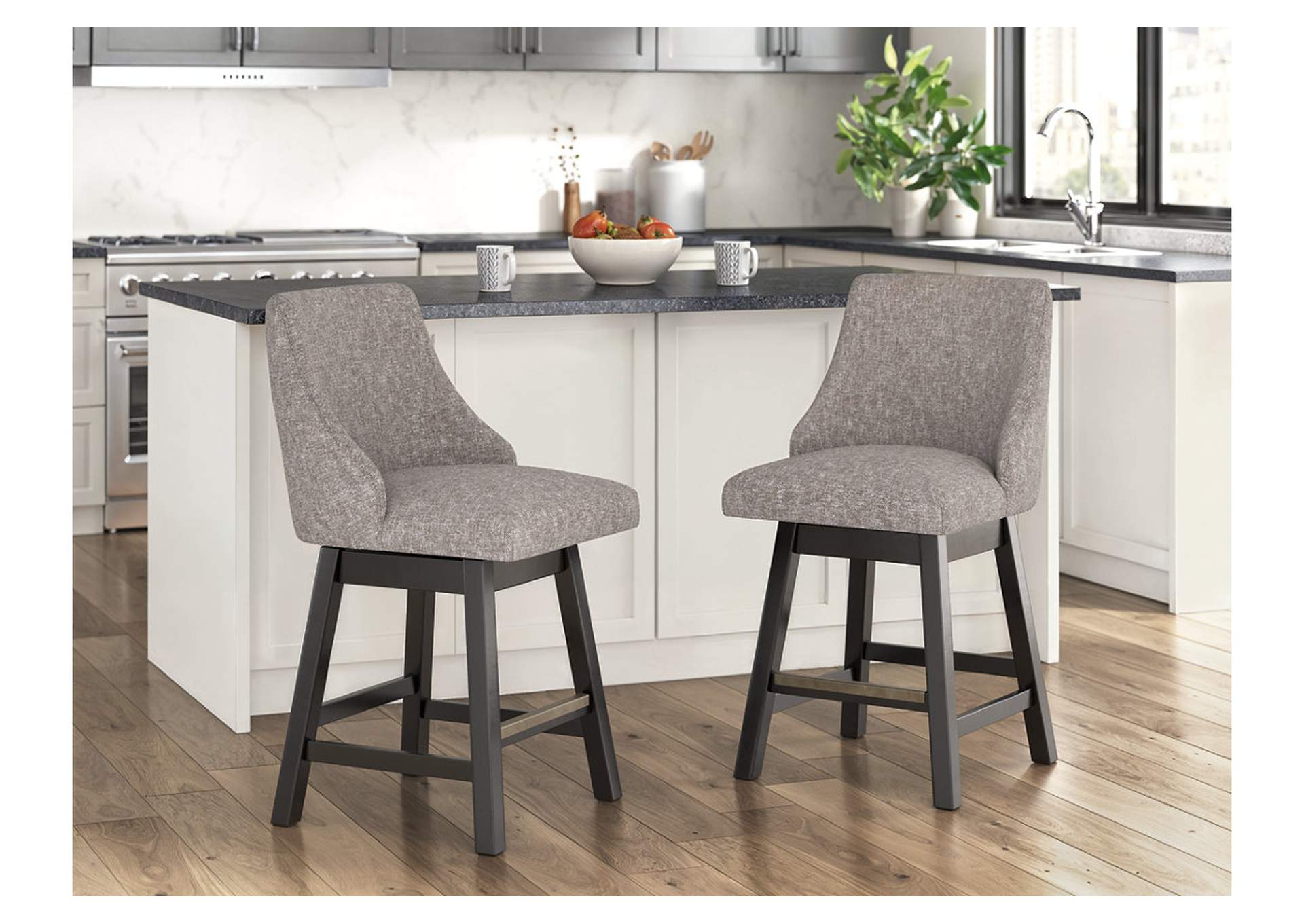 Neymorton Counter Height Barstool image 3