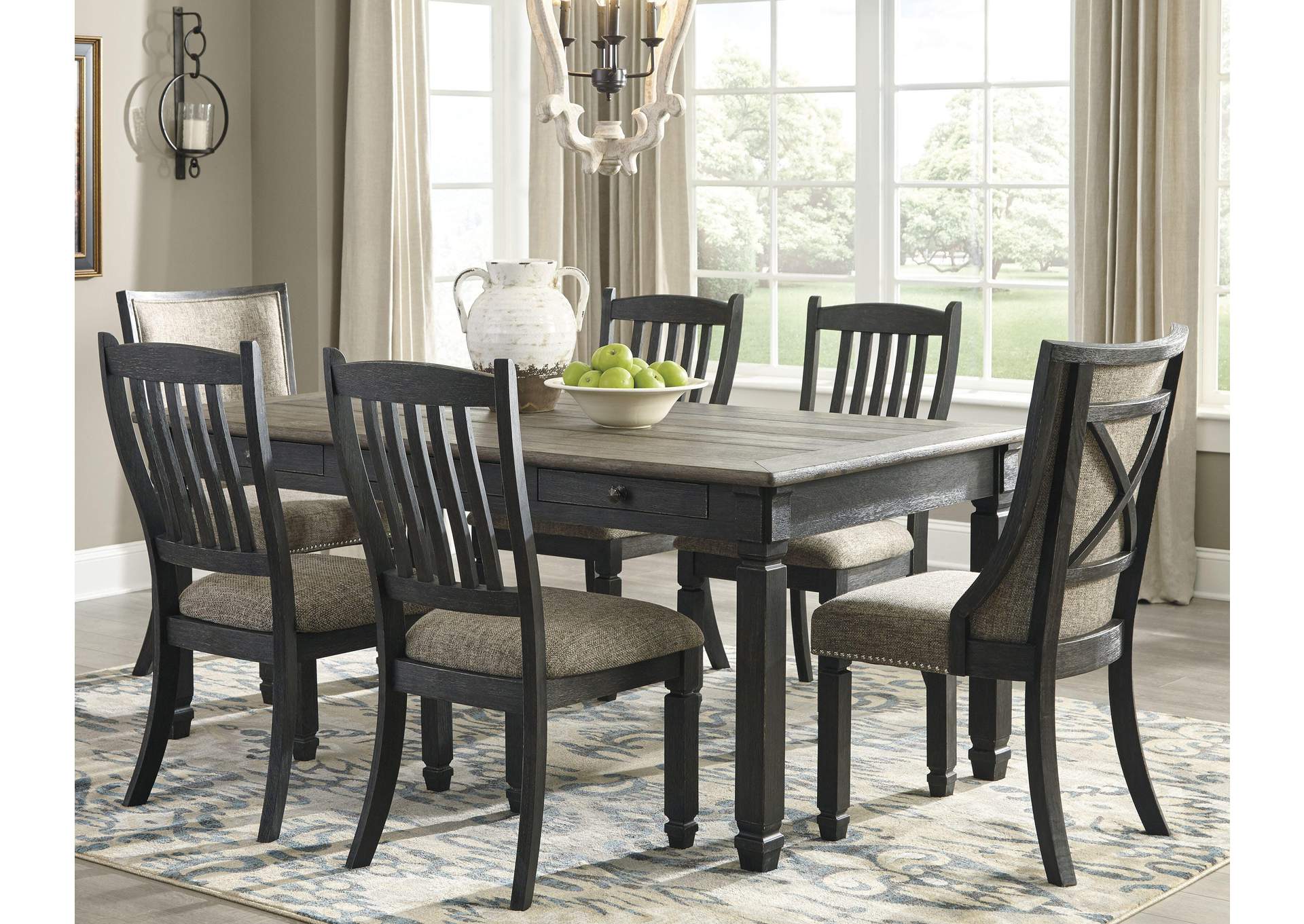 Tyler Creek Dining Table and 6 Chairs image 20