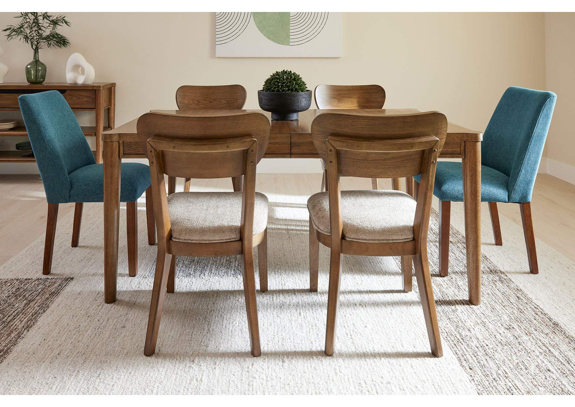 Lyncott Dining Chair image 7