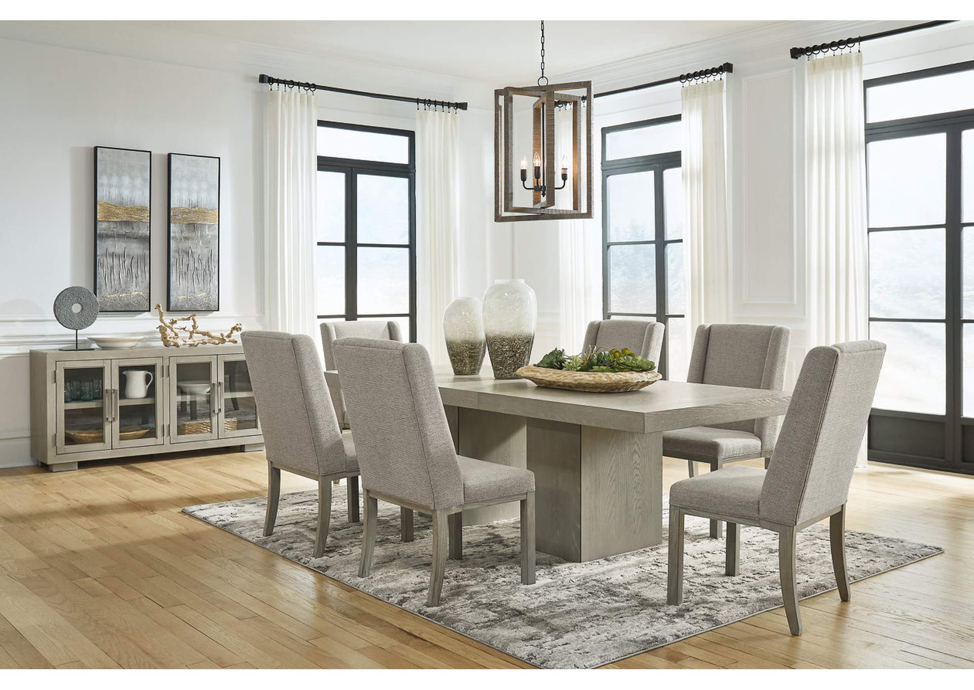 Fawnburg Dining Server image 10