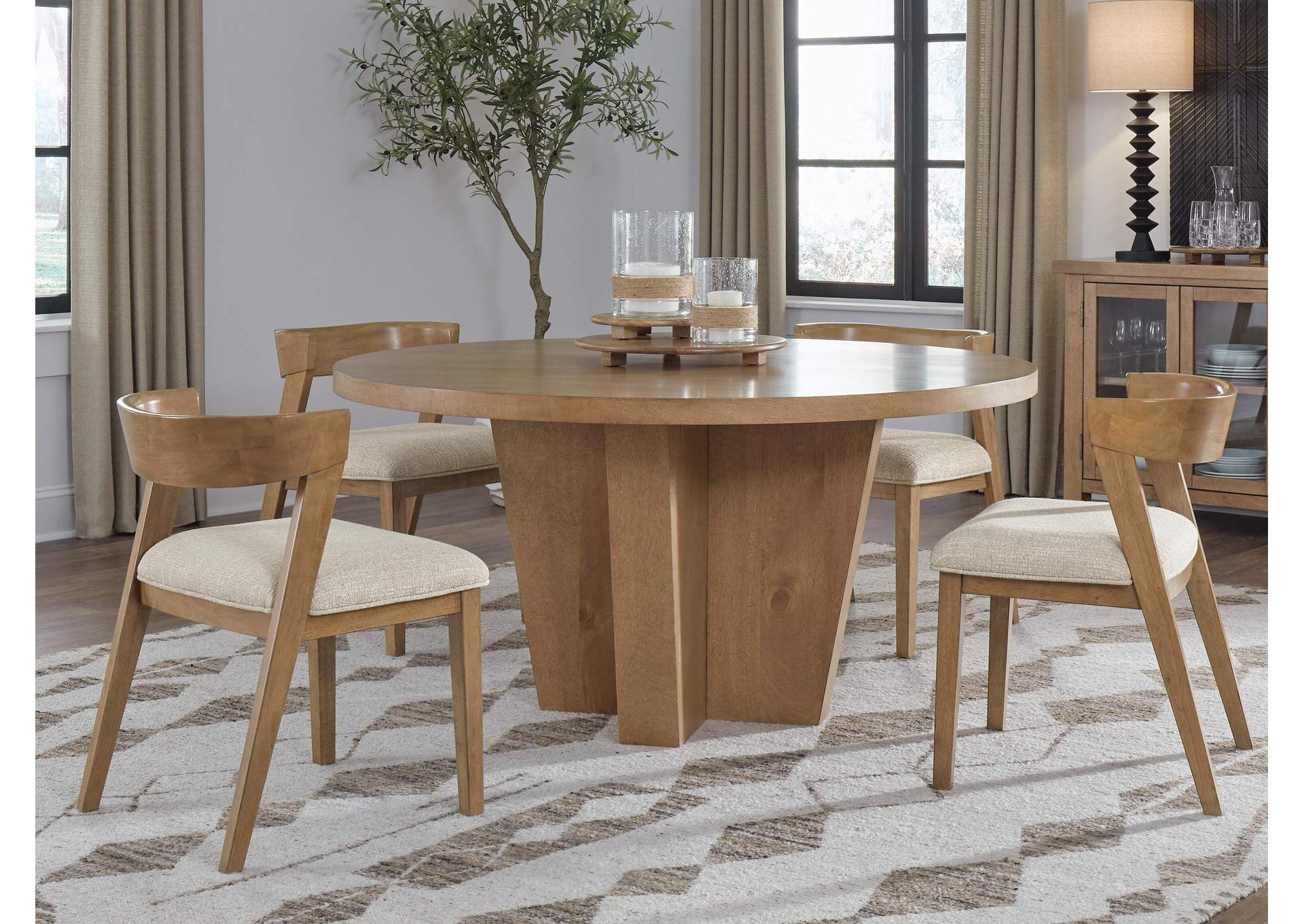 Kristiland Dining Table and 4 Chairs image 7