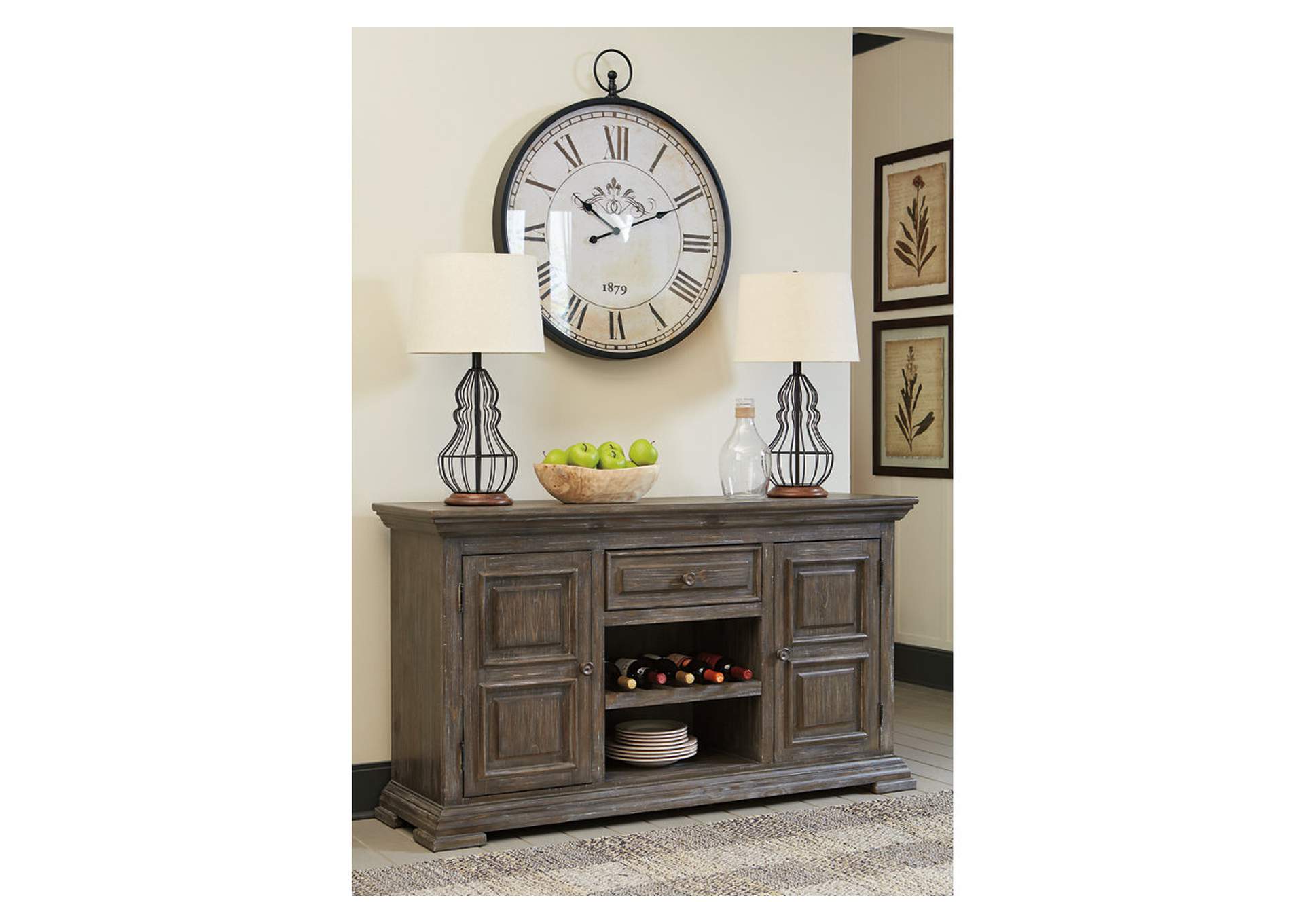 Wyndahl Dining Server image 3