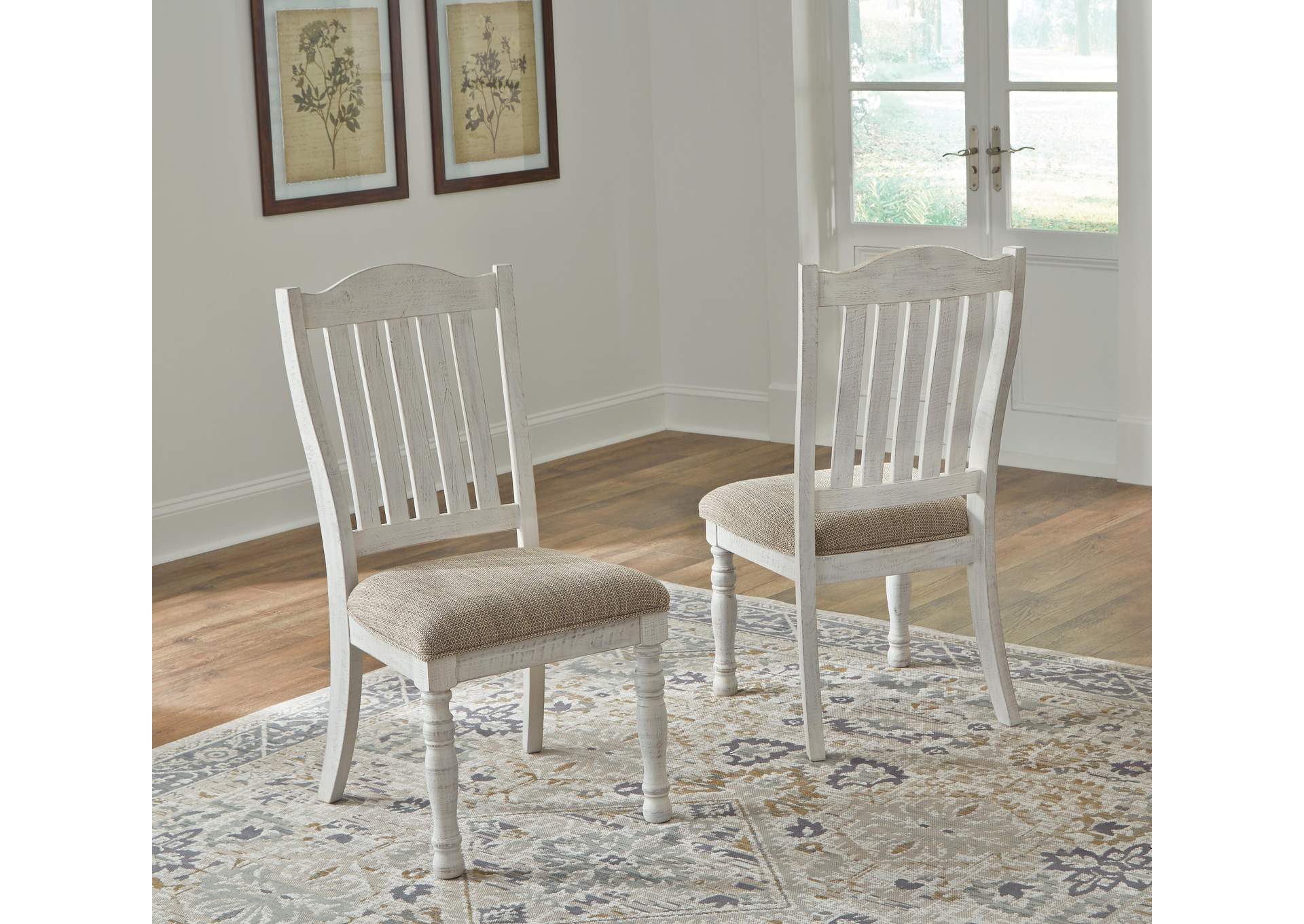 Havalance Dining Table and 4 Chairs image 6