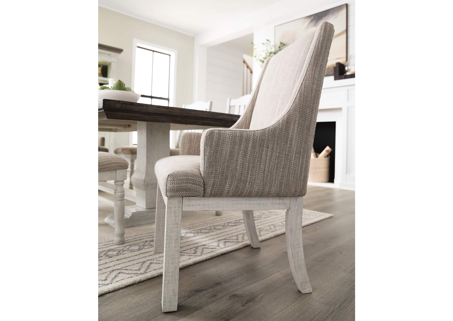 Havalance Dining Table and 8 Chairs image 10