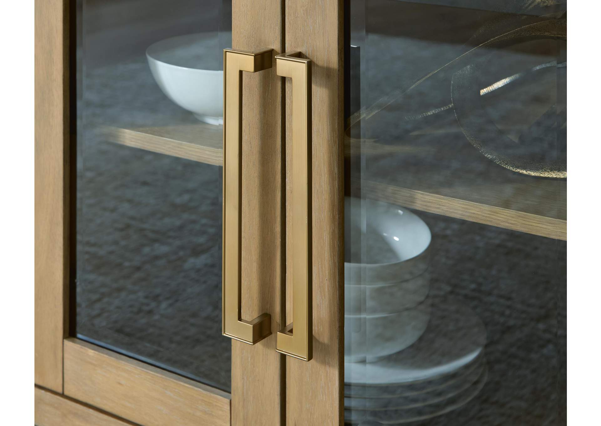 Lasinger Dining Server image 5