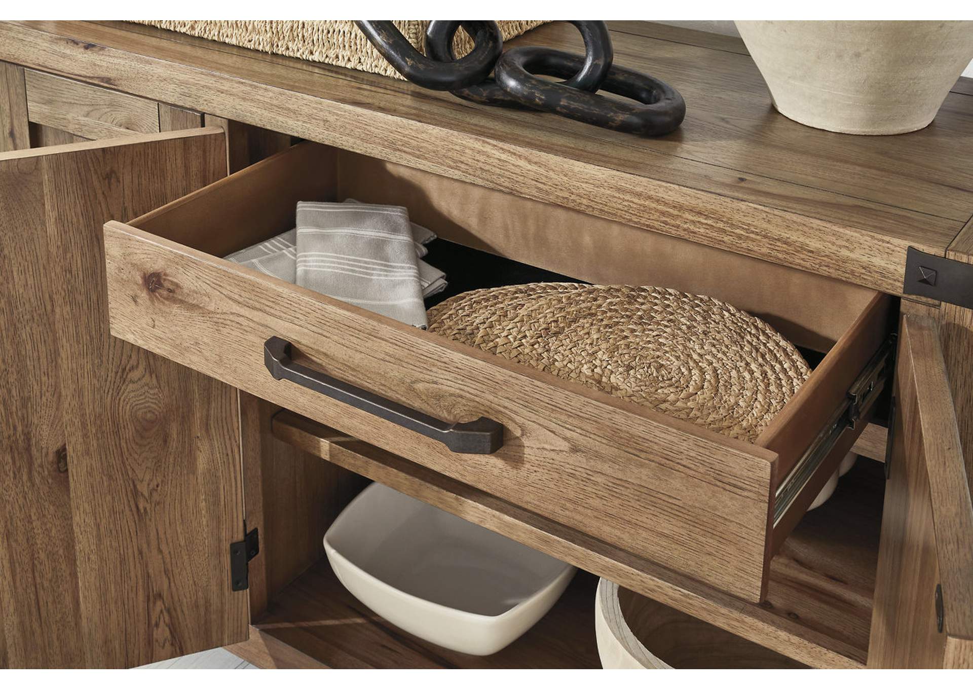 Ridgester Dining Server image 9