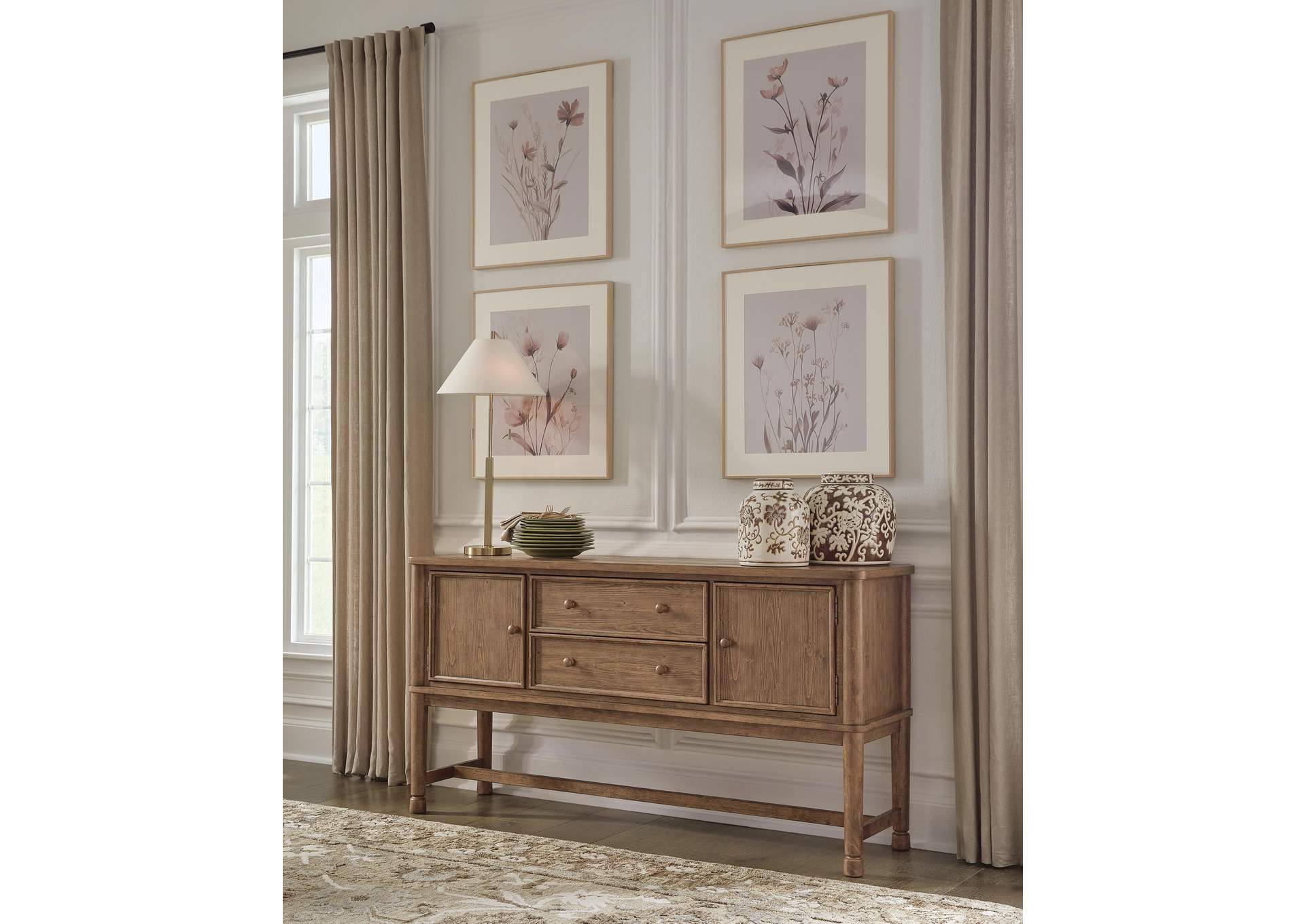 Ella Grove Dining Server image 2