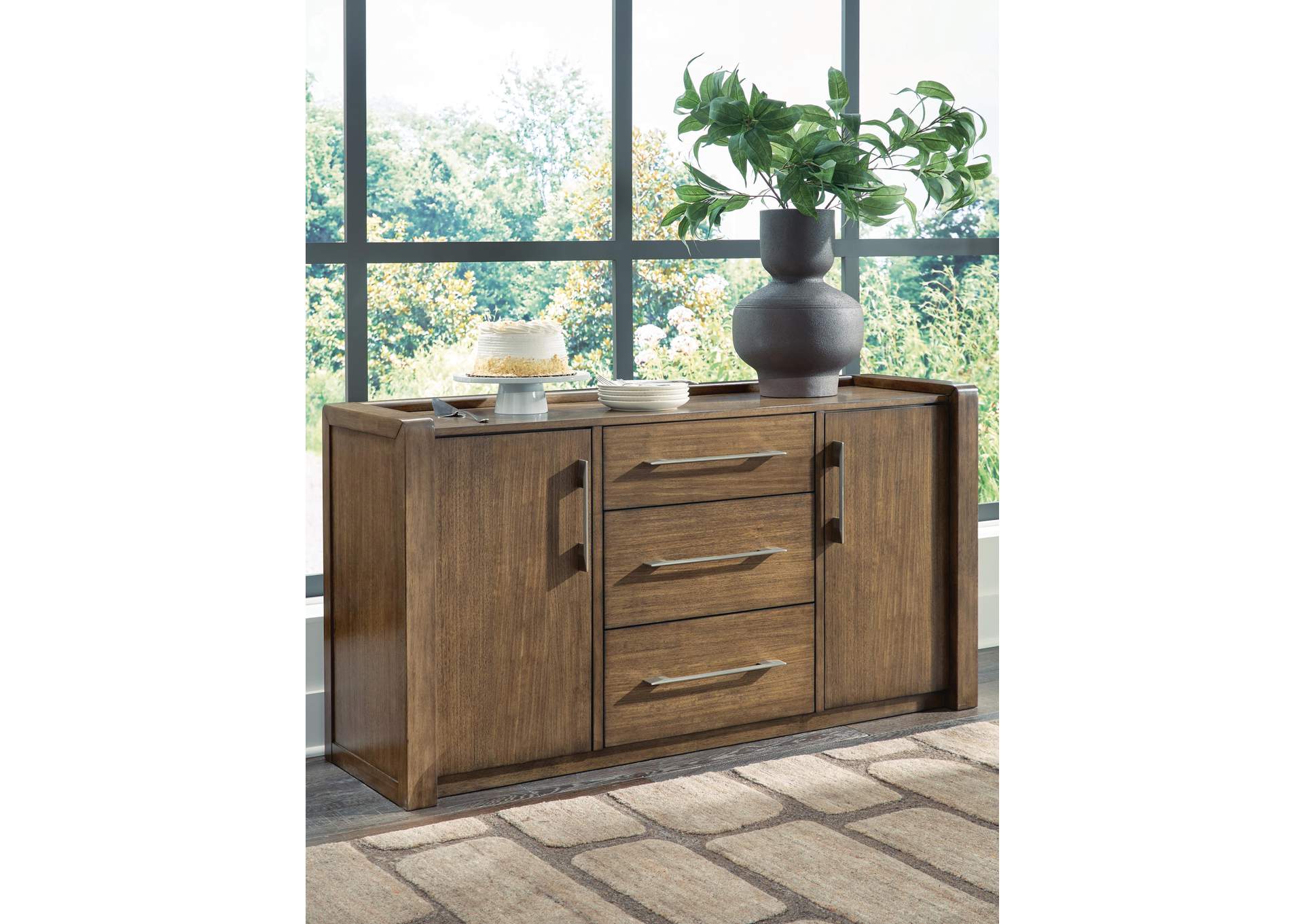Marxmore Dining Server image 2