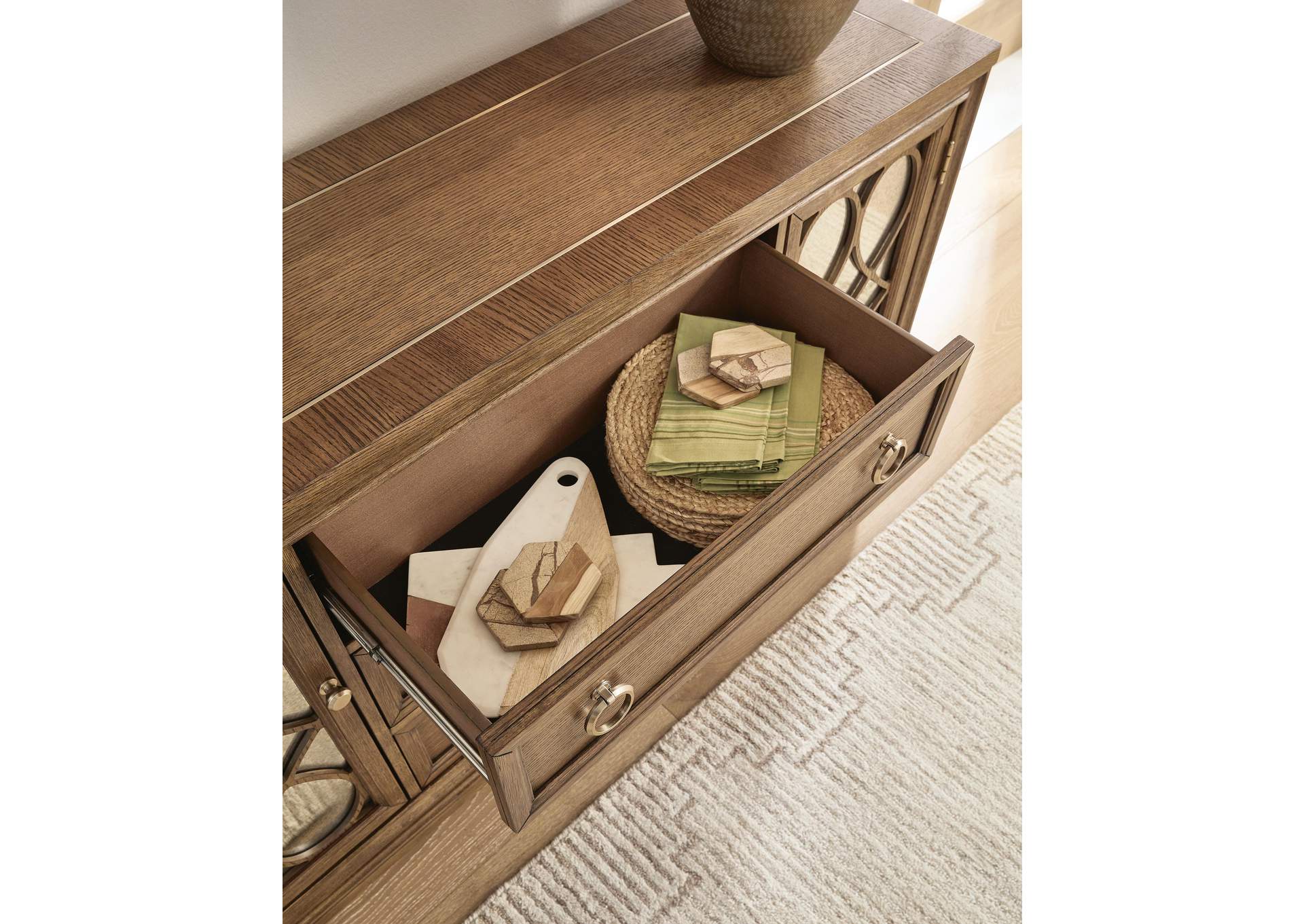 Jorlaina Dining Server image 6