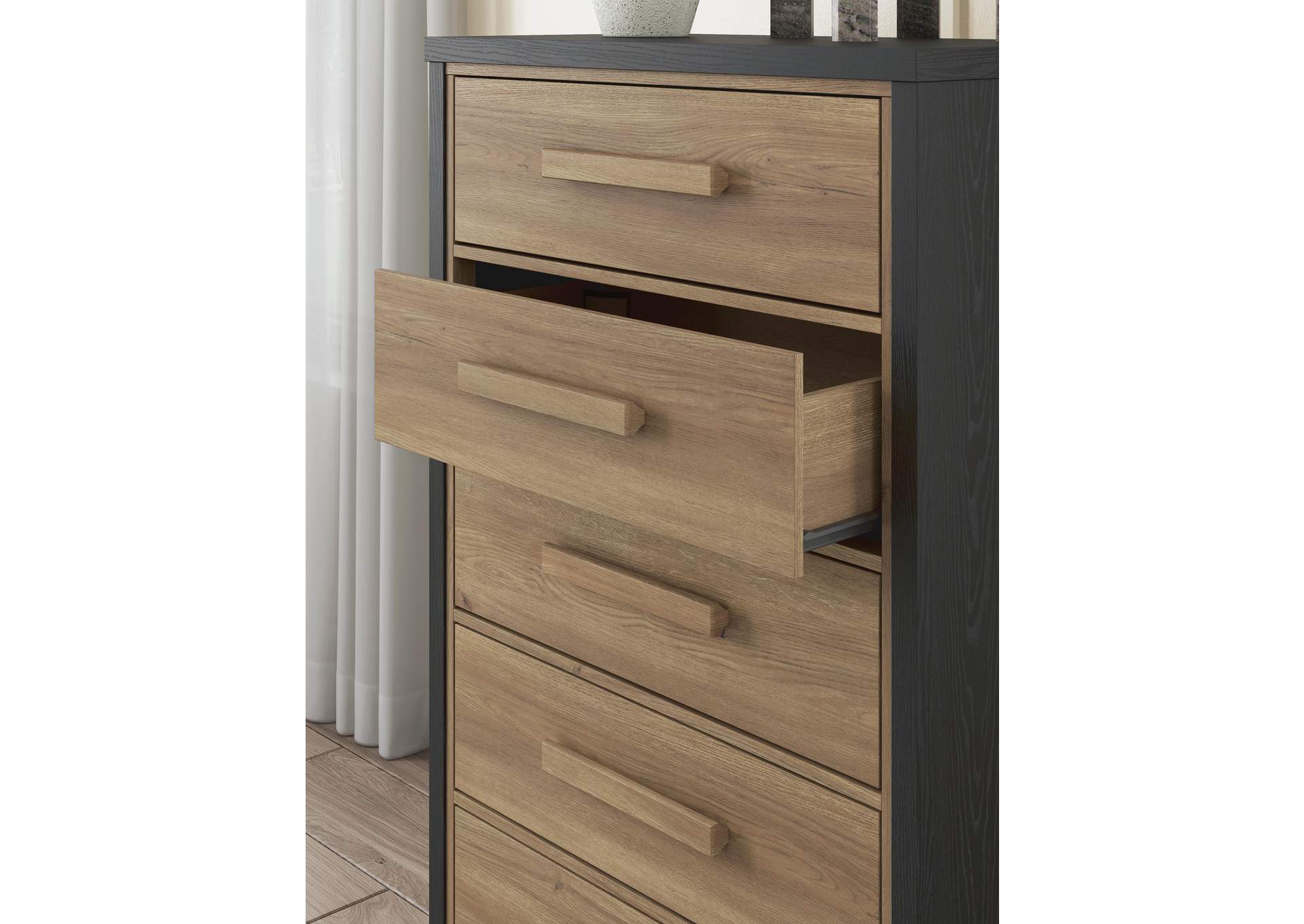 Kozmour Chest of Drawers image 10