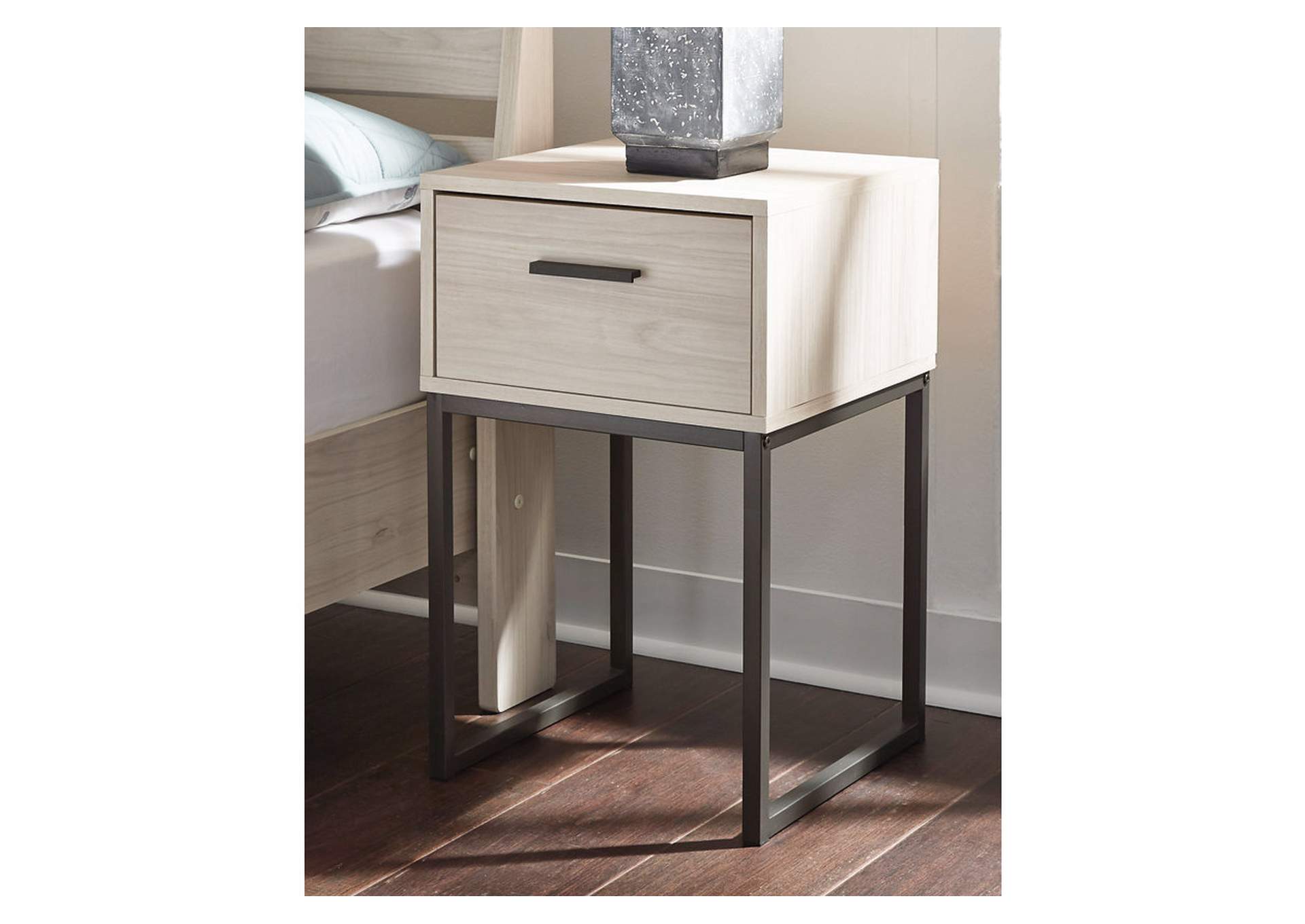 Shawburn Queen Crossbuck Panel Headboard, Dresser and 2 Nightstands image 3