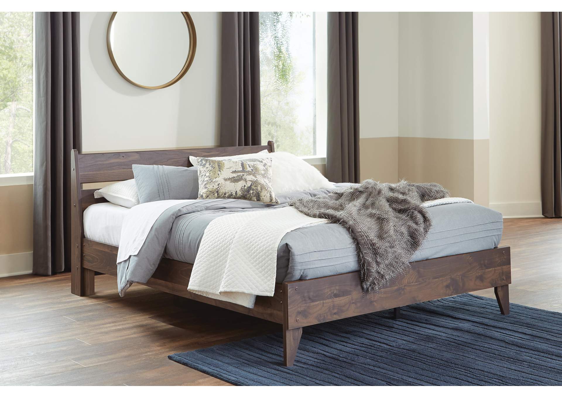 Calverson Queen Panel Platform Bed, Dresser and 2 Nightstands image 8