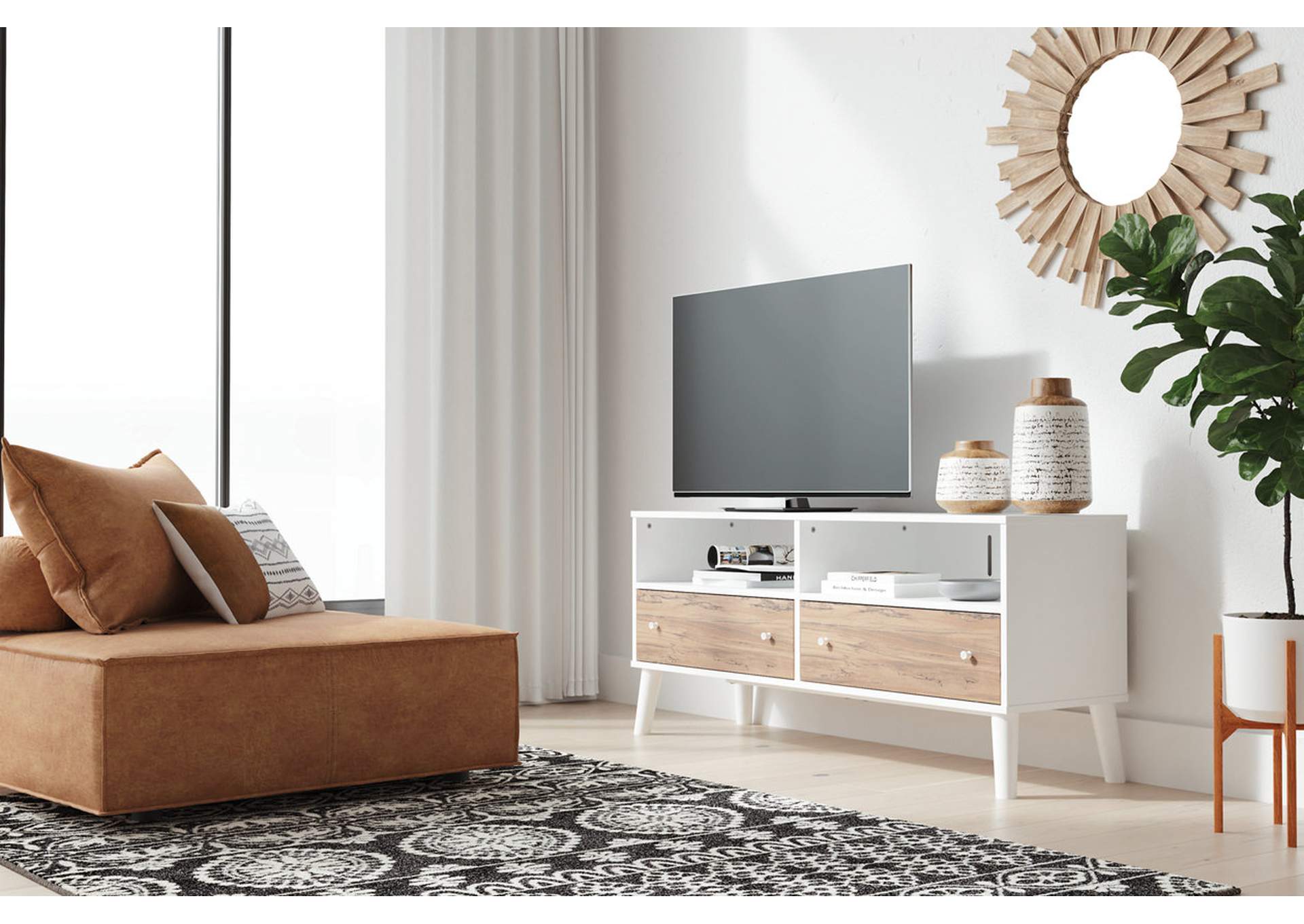 Piperton Medium TV Stand image 2