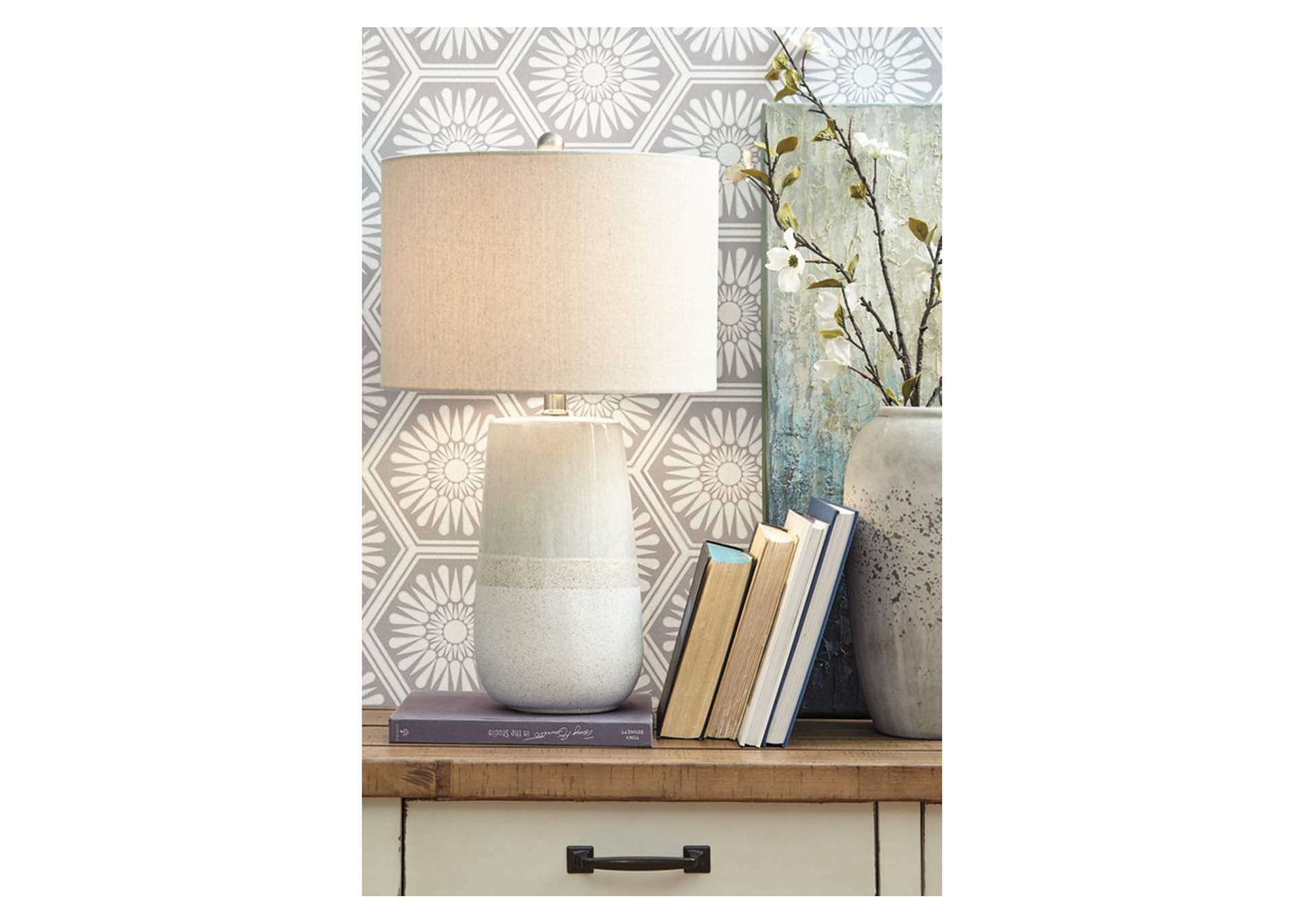 Shavon Table Lamp image 5
