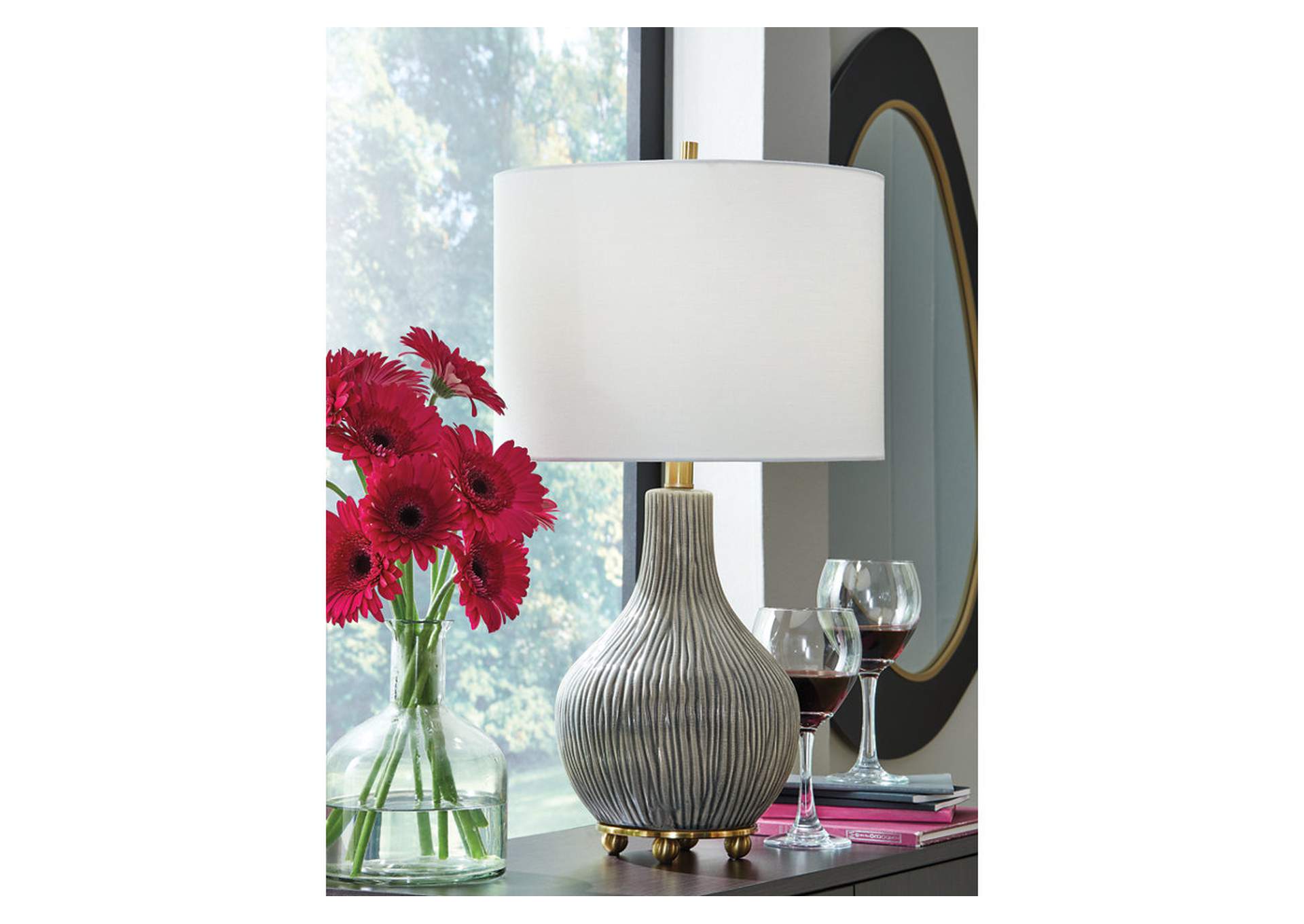 Judlen Table Lamp image 2