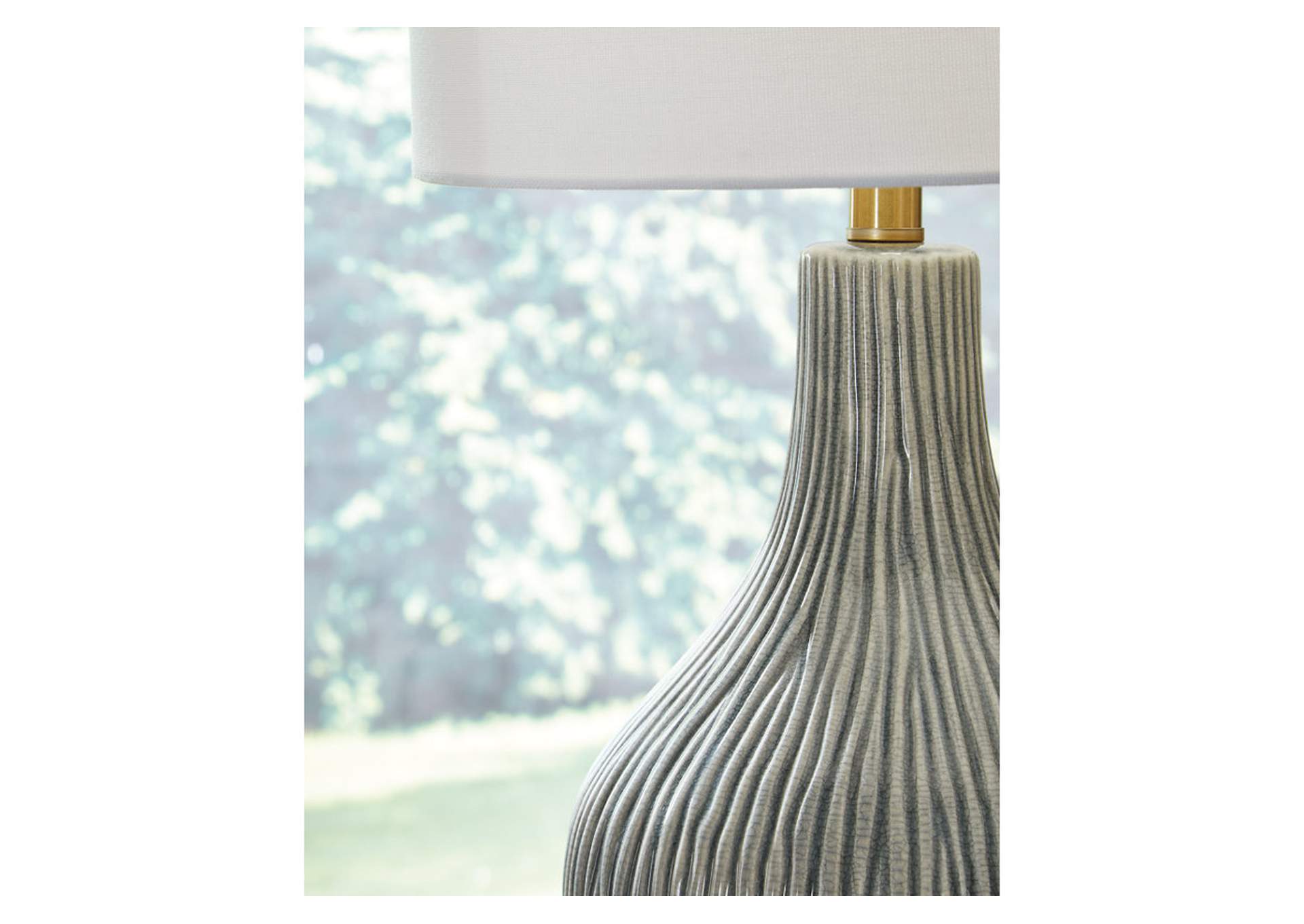 Judlen Table Lamp image 3