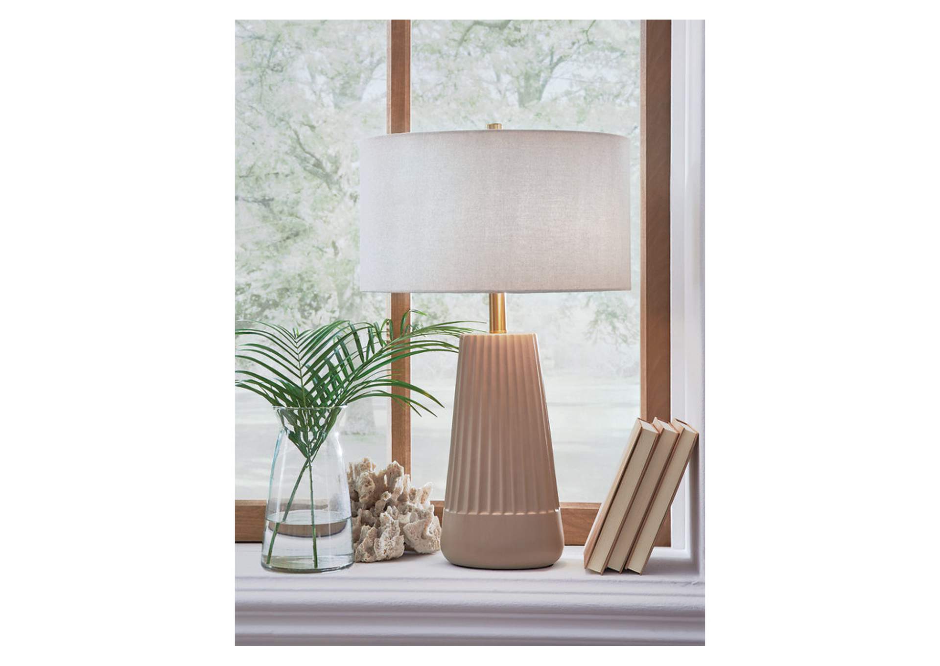 Dellner Table Lamp image 2