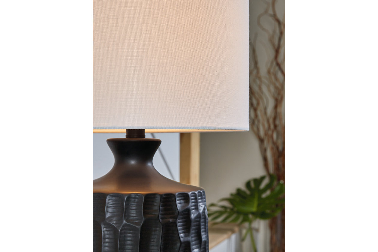 Ellisley Table Lamp