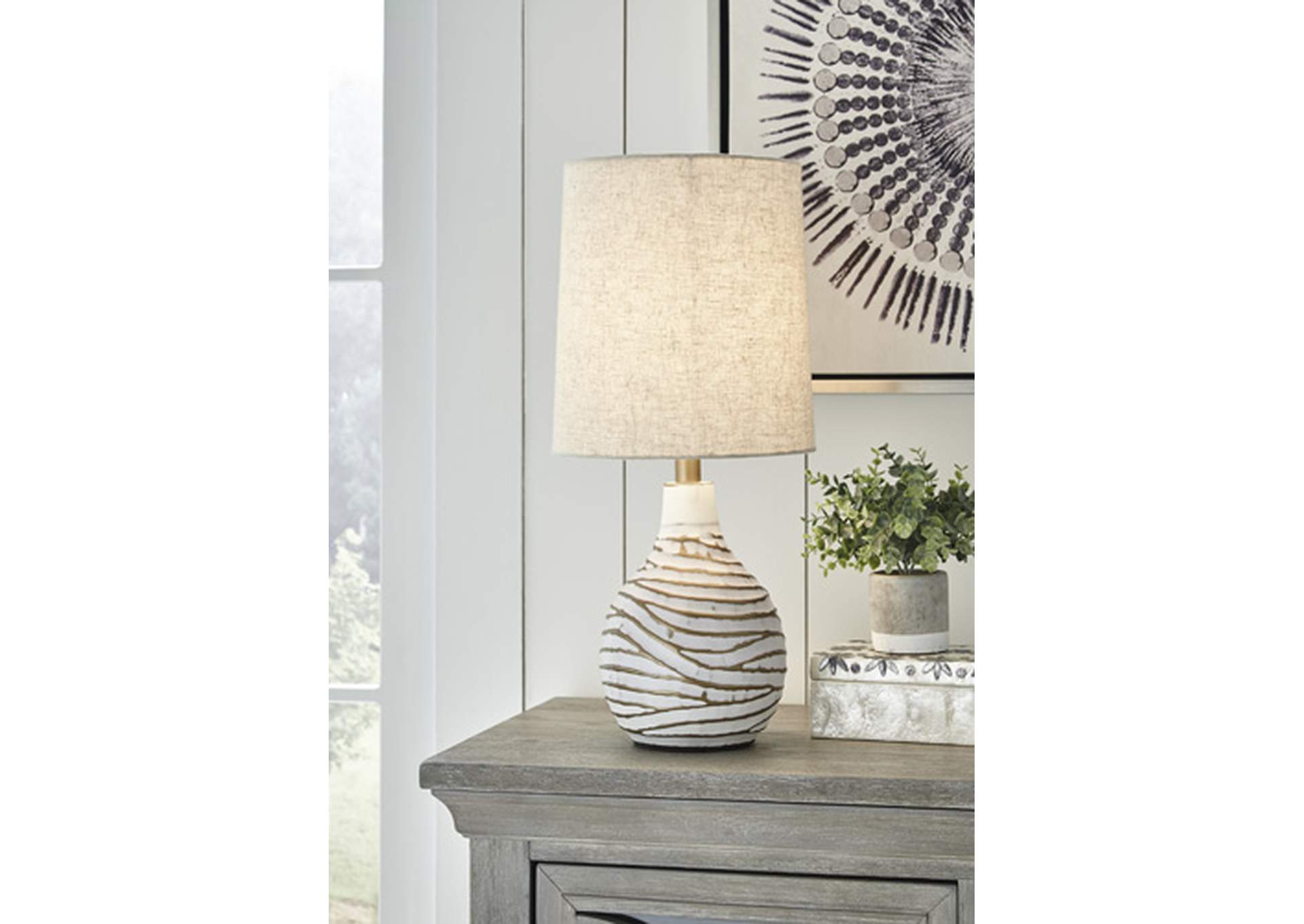 Aleela Table Lamp image 5