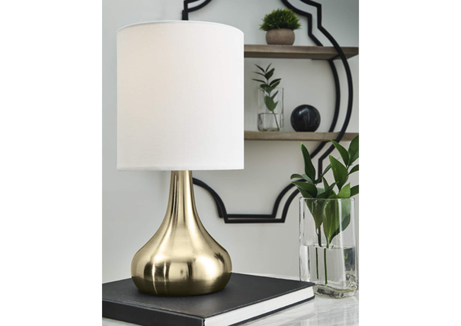Camdale Table Lamp image 4