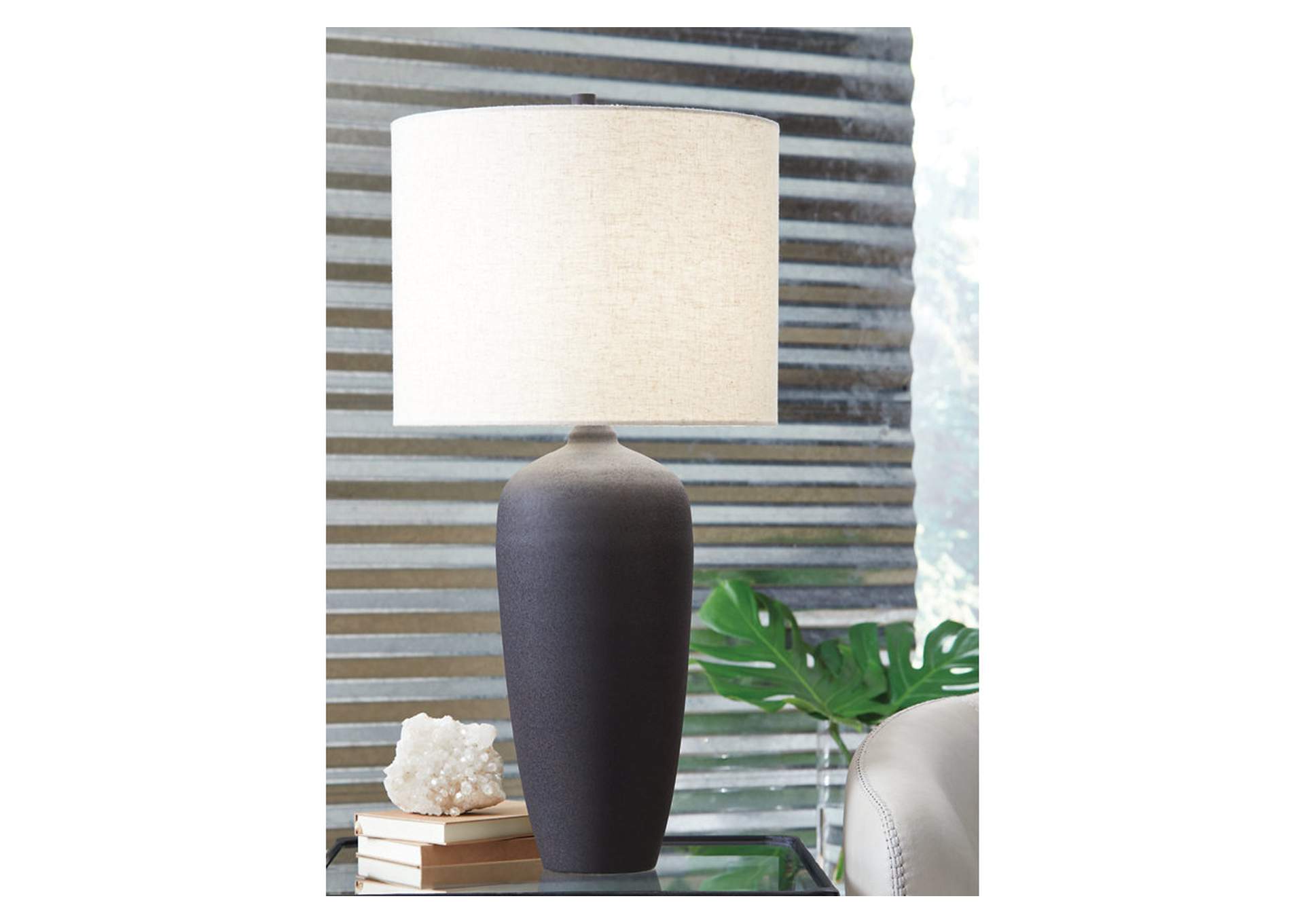 Ryenburg Table Lamp image 2