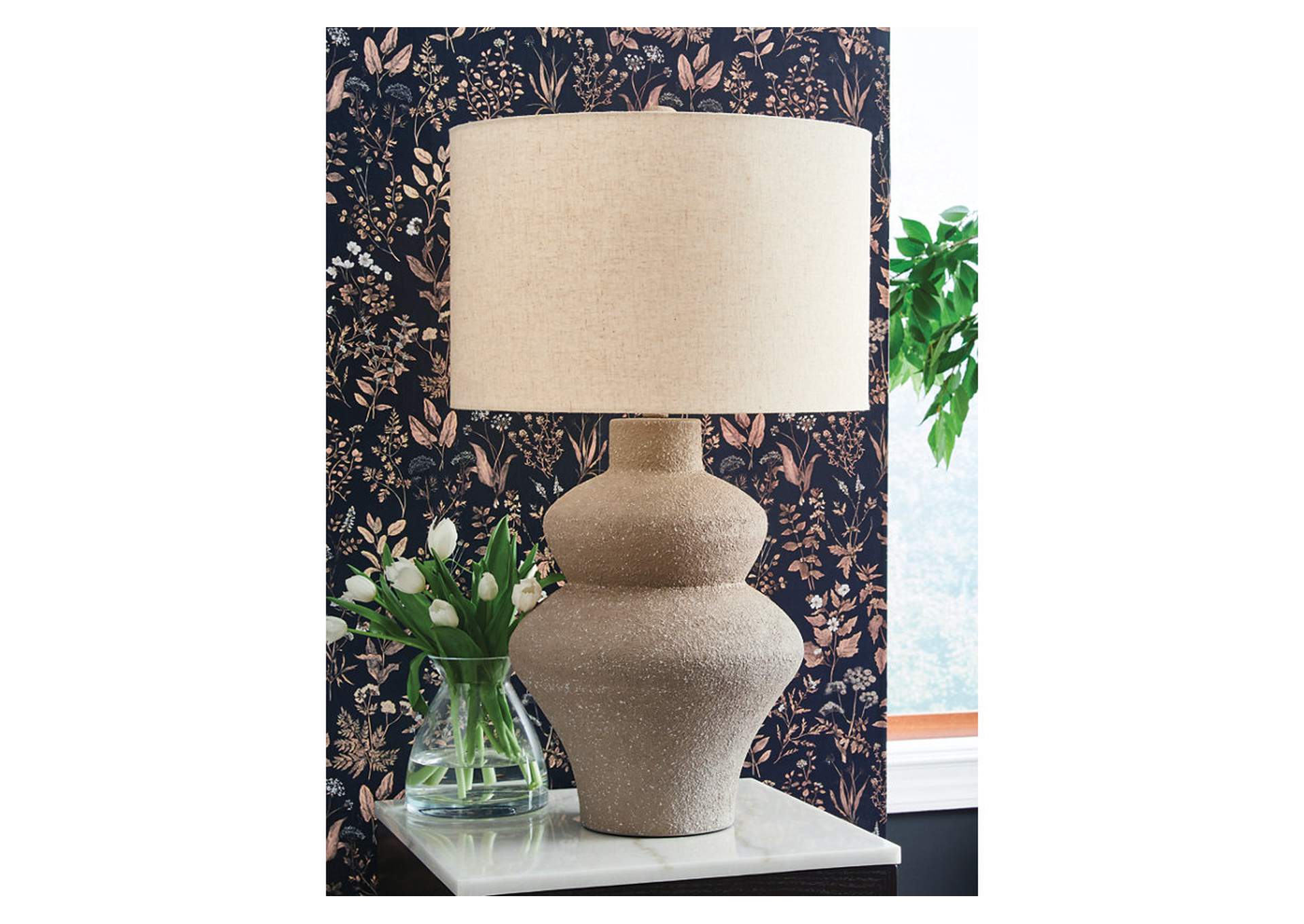 Jossleigh Table Lamp image 2