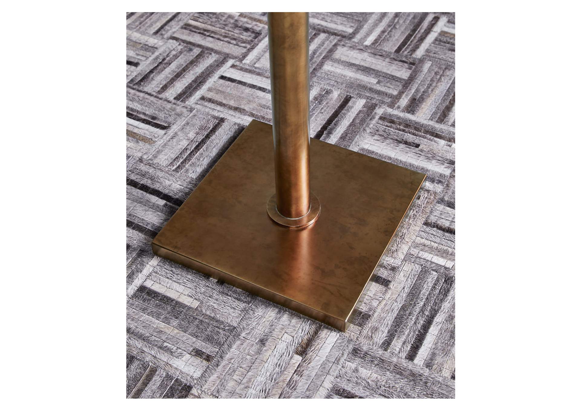 Jenton Floor Lamp image 4